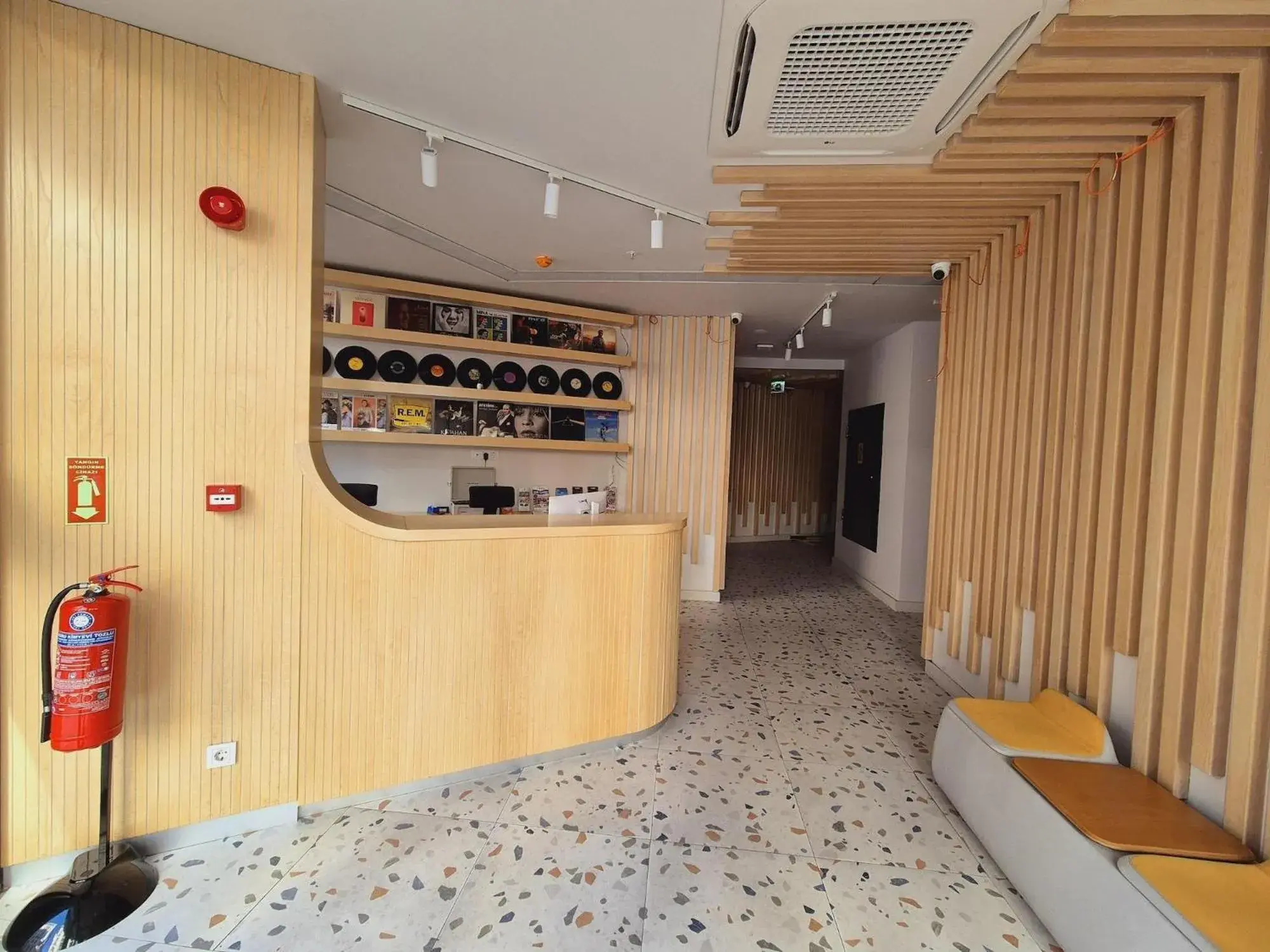 Lobby or reception in Bird Nest Suites Lobby or reception in Bird Nest Suites