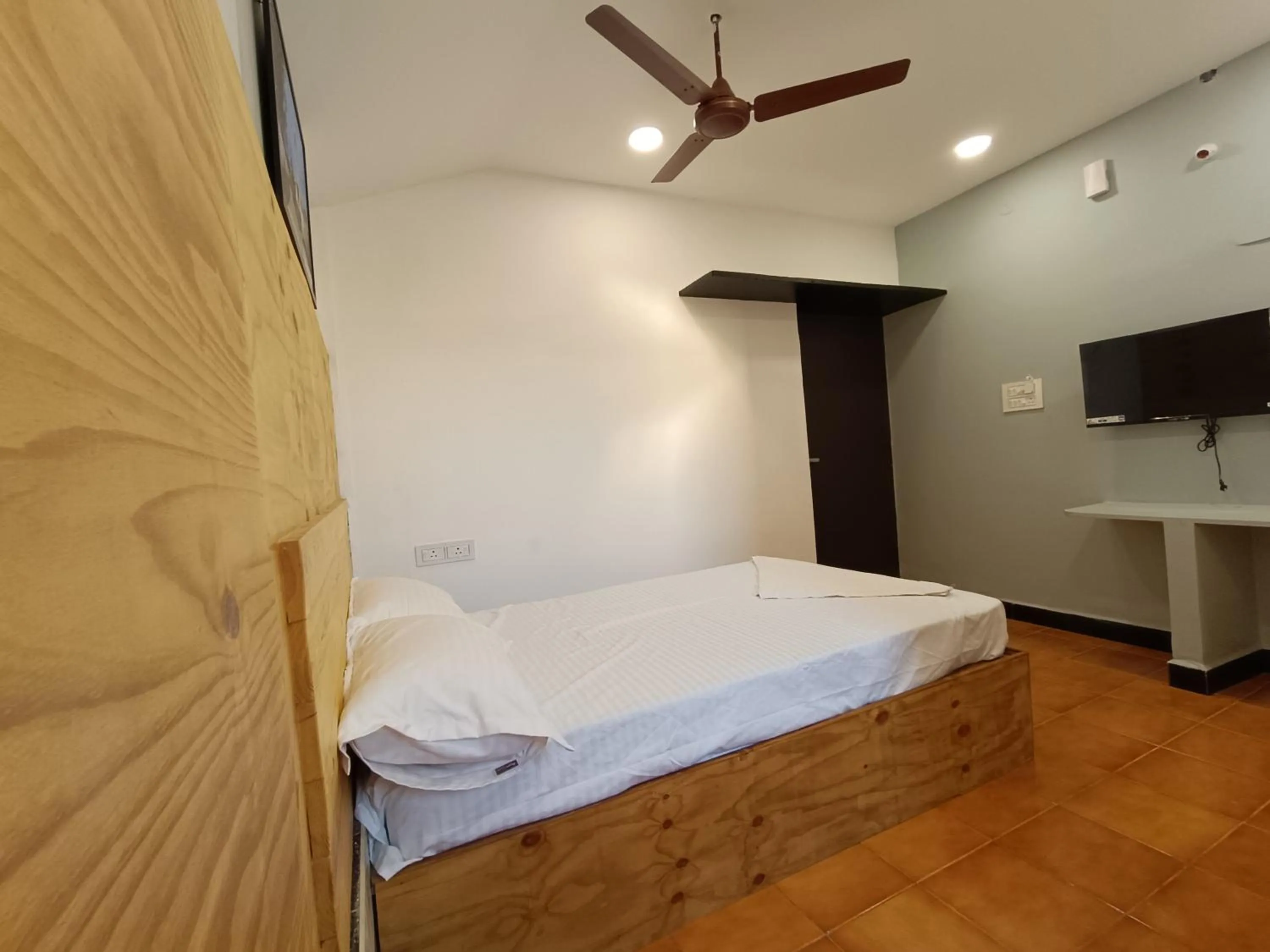 Bed in Arul Residency