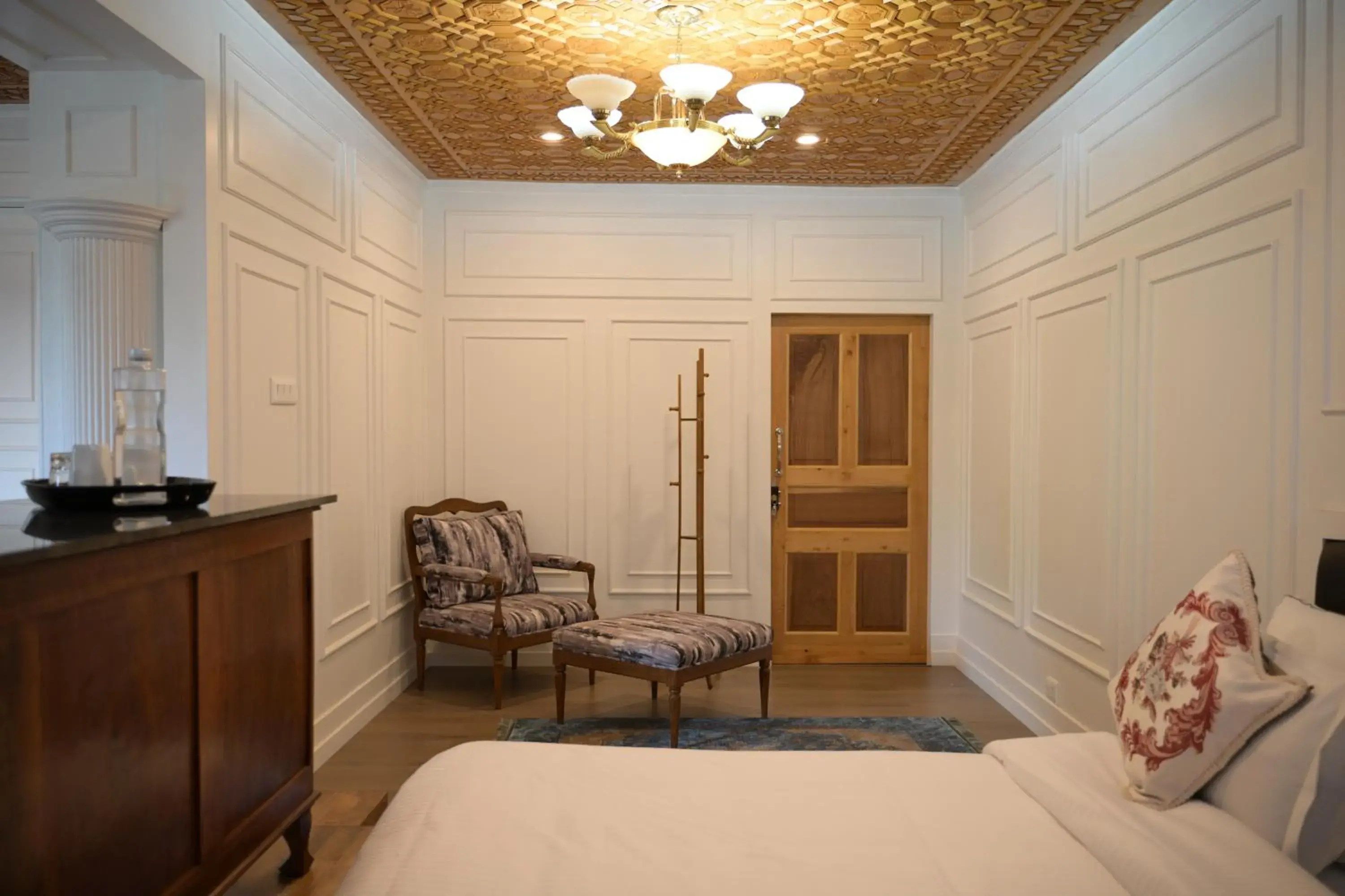 Junior Suite in Tree of Life Lakeside Cottage, Srinagar Junior Suite in Tree of Life Lakeside Cottage, Srinagar