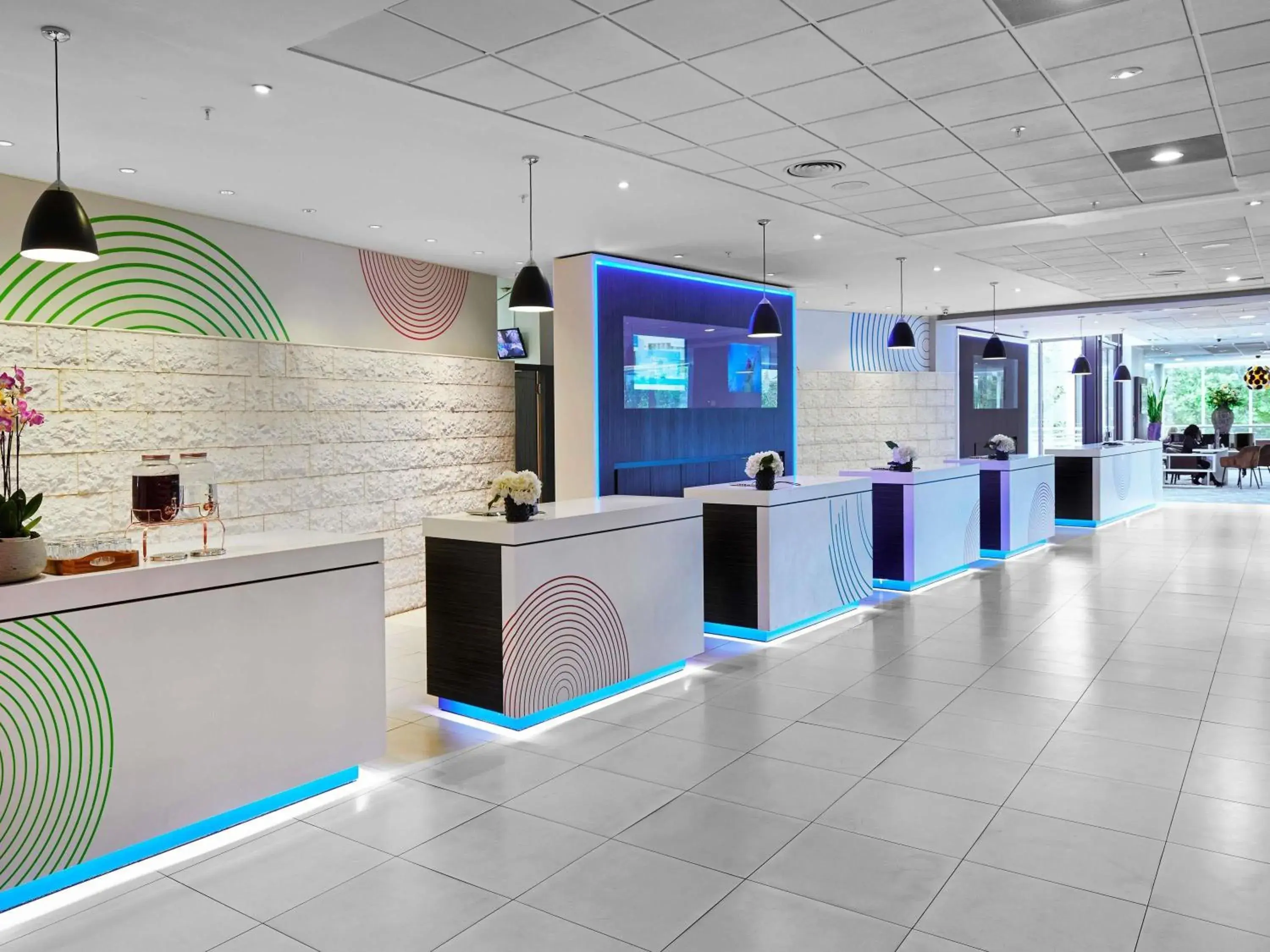 Property building in Novotel London West Property building in Novotel London West