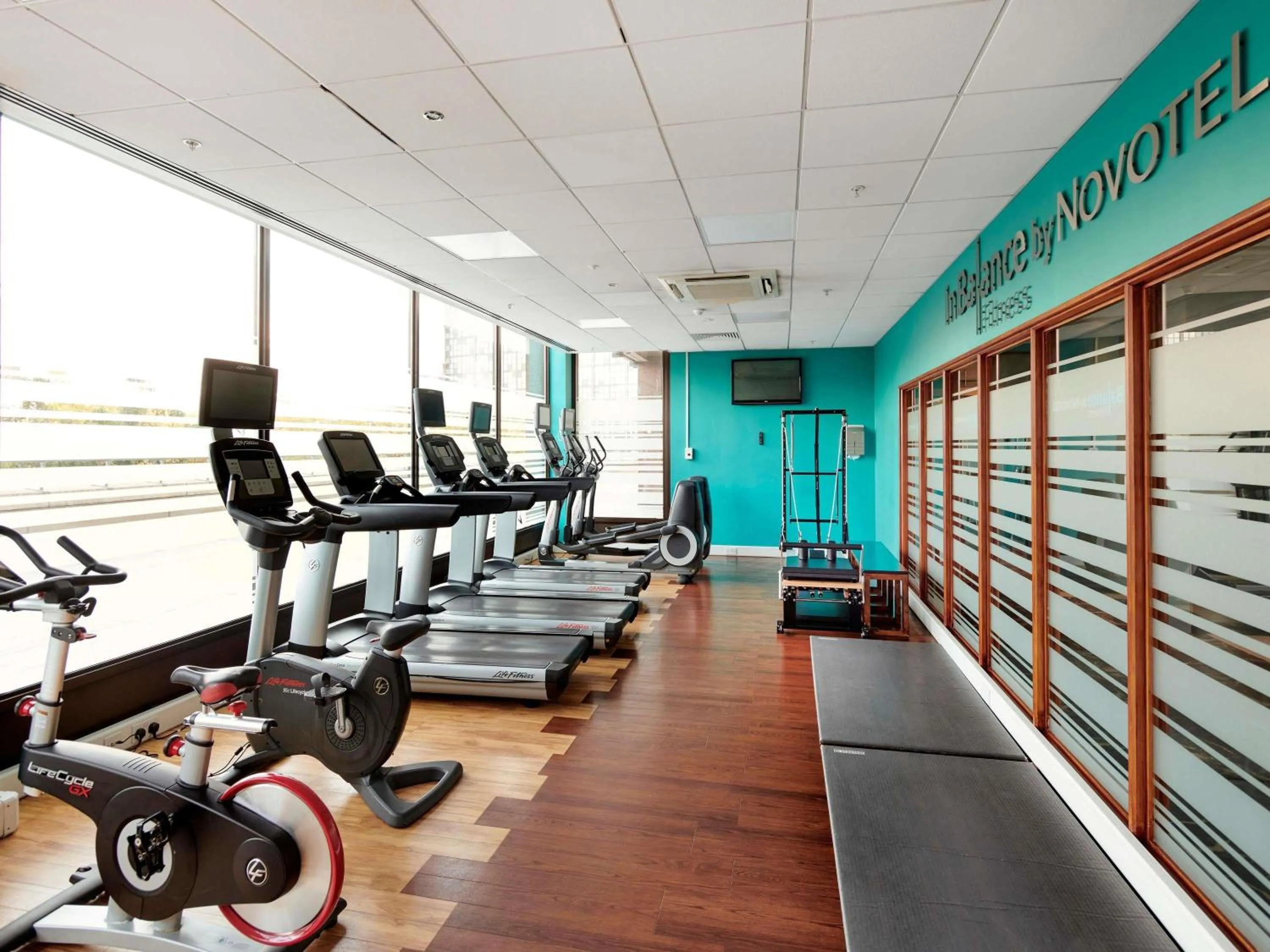Fitness centre/facilities in Novotel London West