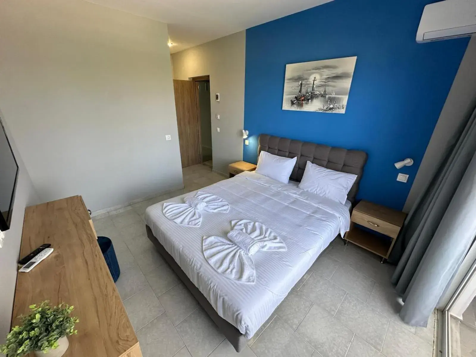 Deluxe Double Room with Sea View in Ayit Hotel Deluxe Double Room with Sea View in Ayit Hotel