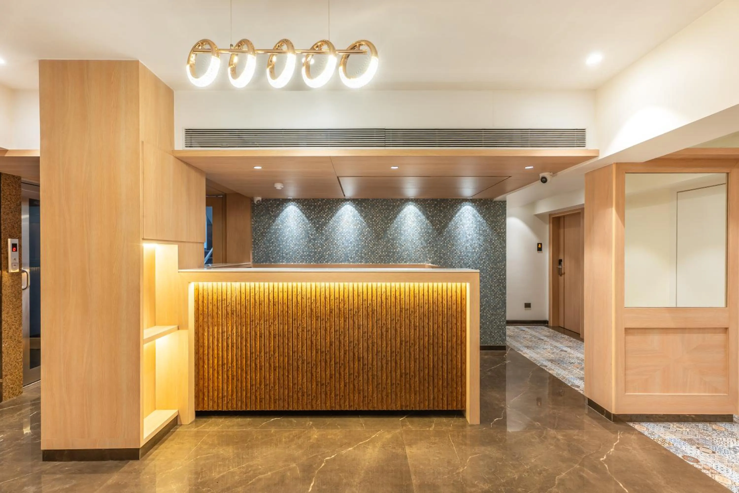 Lobby or reception in Hotel Supreme Comforts - Mumbai Airport