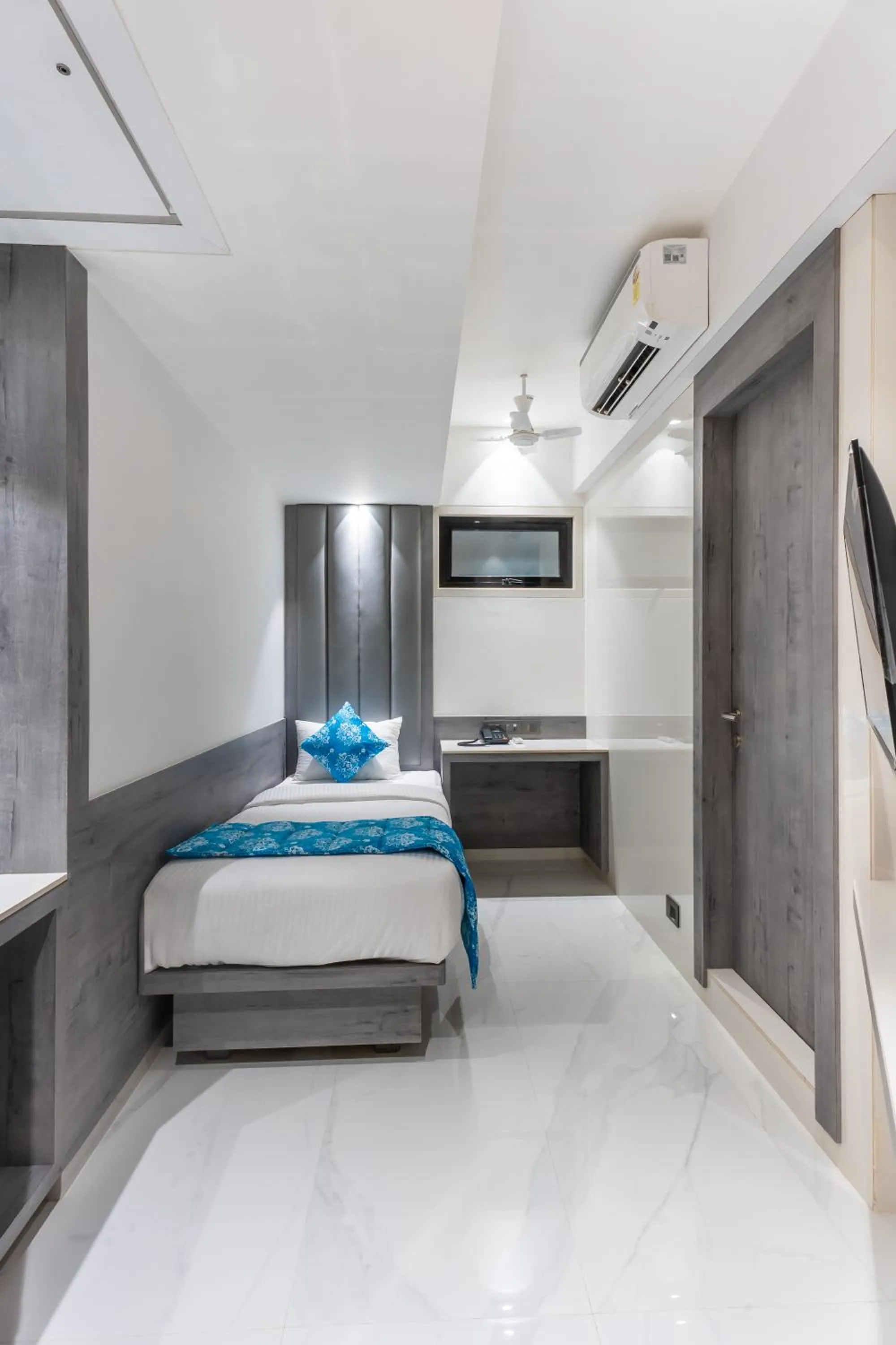 Bed in Hotel Supreme Comforts - Mumbai Airport