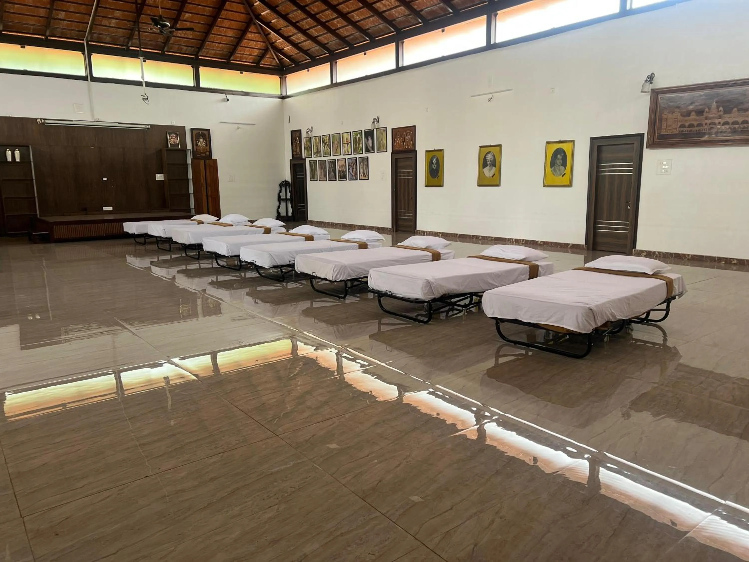 Bed in Poojaris Nirantara - Mysuru