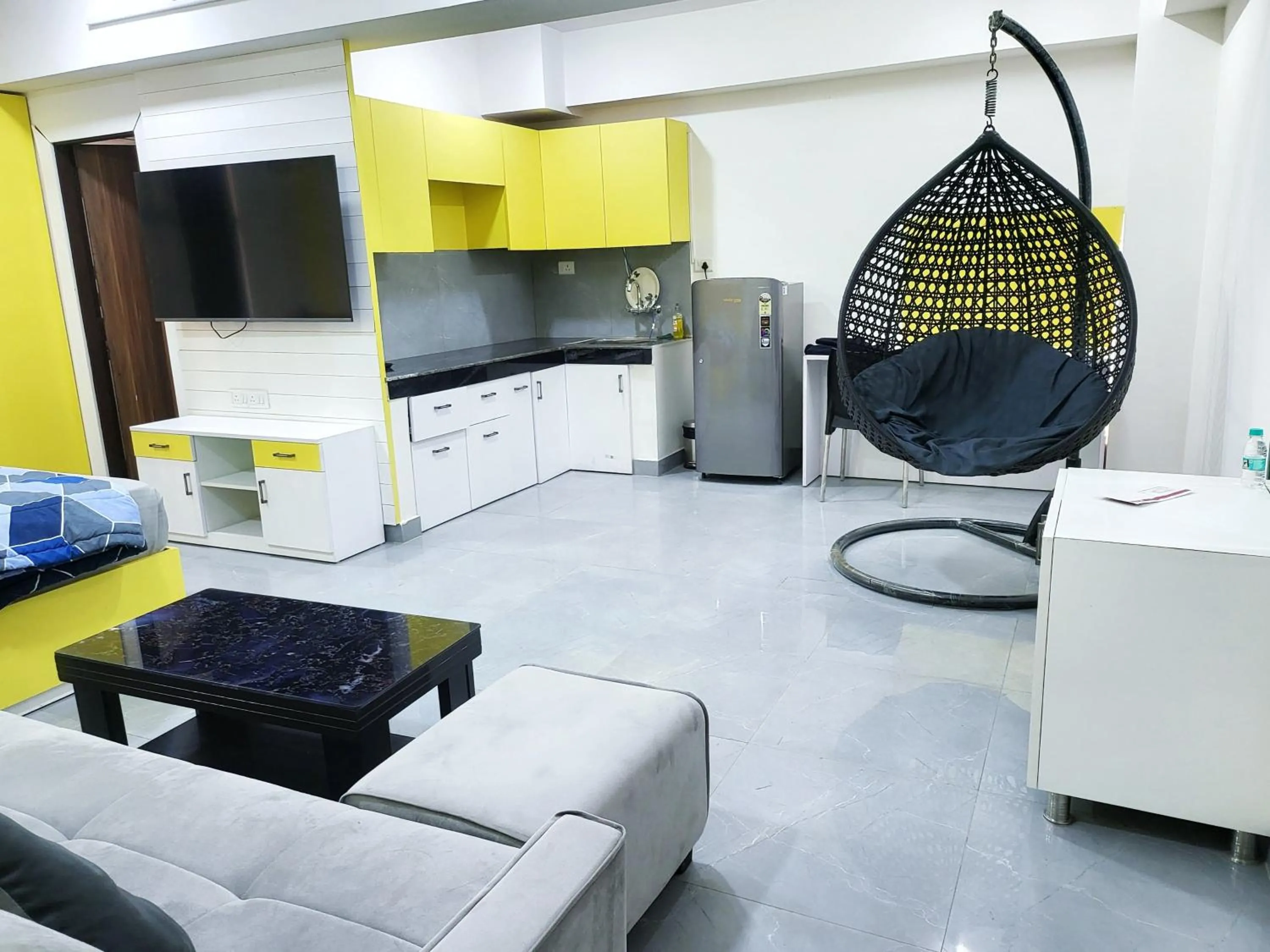Studios by La Sentido