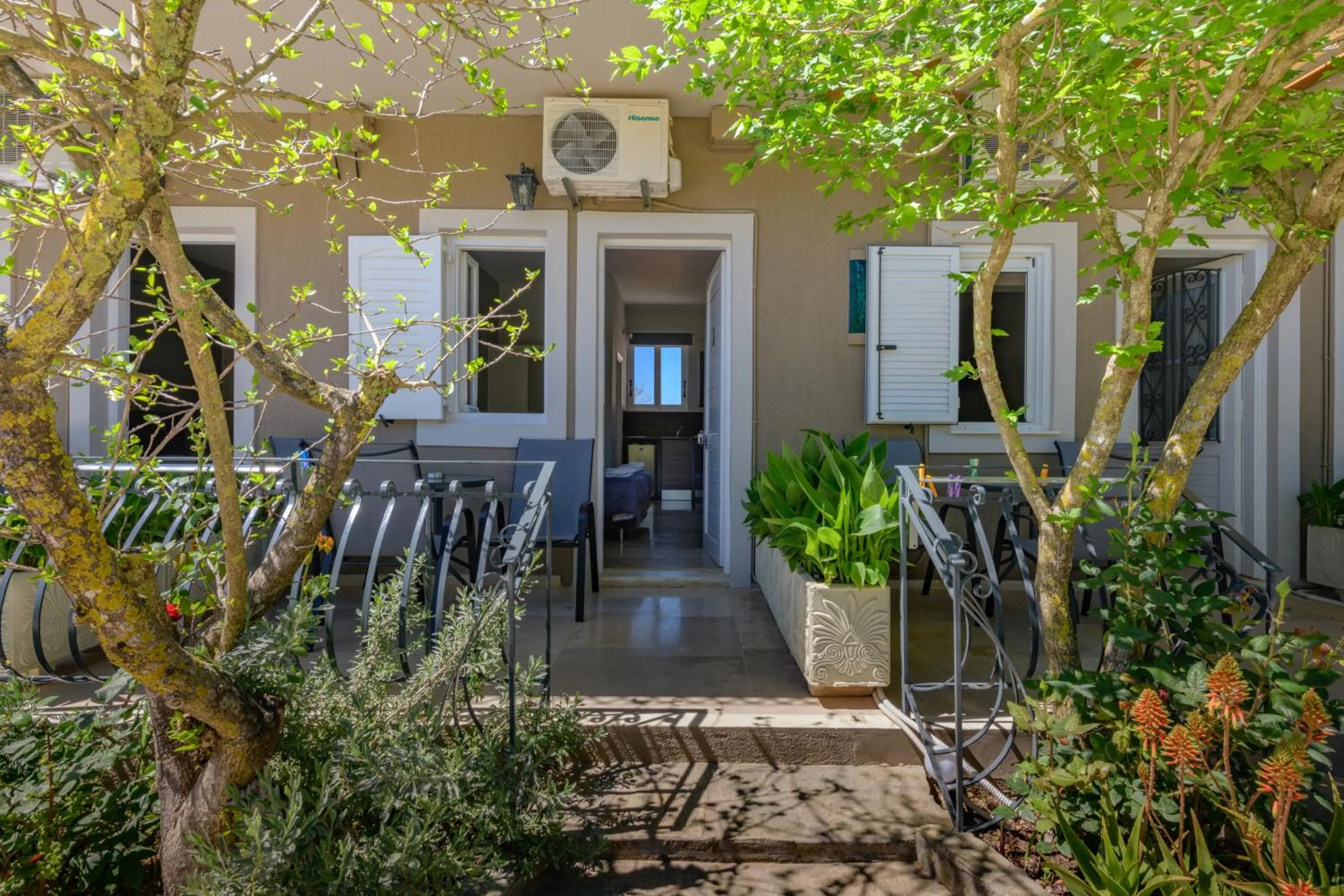 Patio in Evita Studios