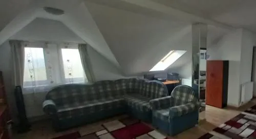 VillaWeb 9rooms - Long term business aparthotel 29 Euro per night per room, min 3months