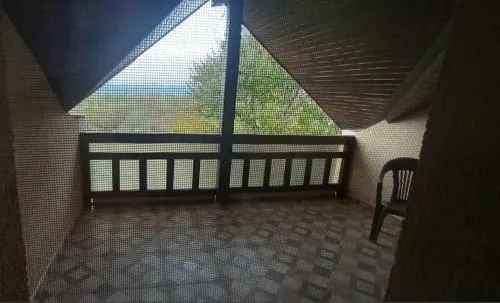 VillaWeb 9rooms - Long term business aparthotel 29 Euro per night per room, min 3months