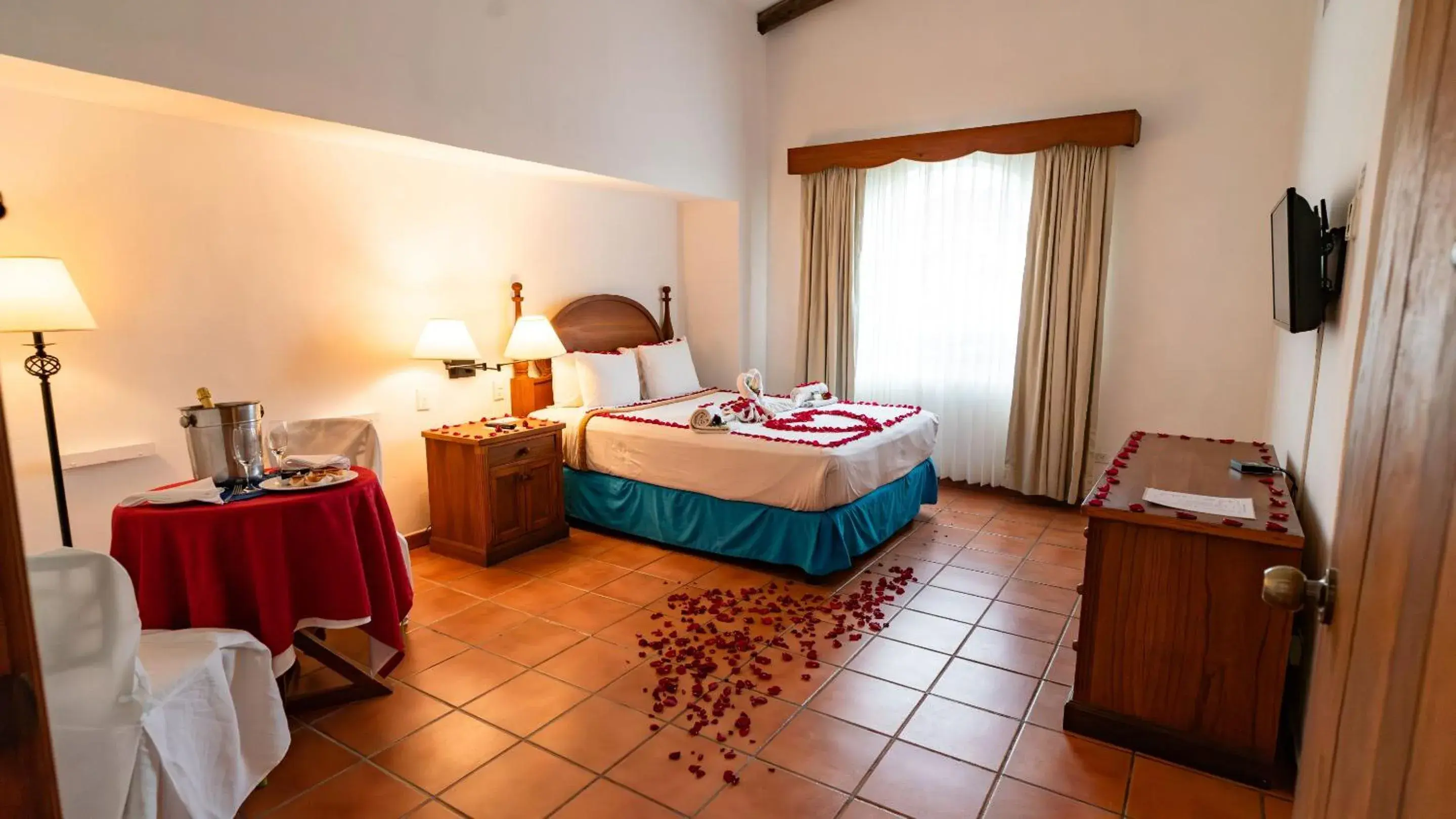 Decorative detail, Bed in Amatique Bay Hotel Decorative detail, Bed in Amatique Bay Hotel