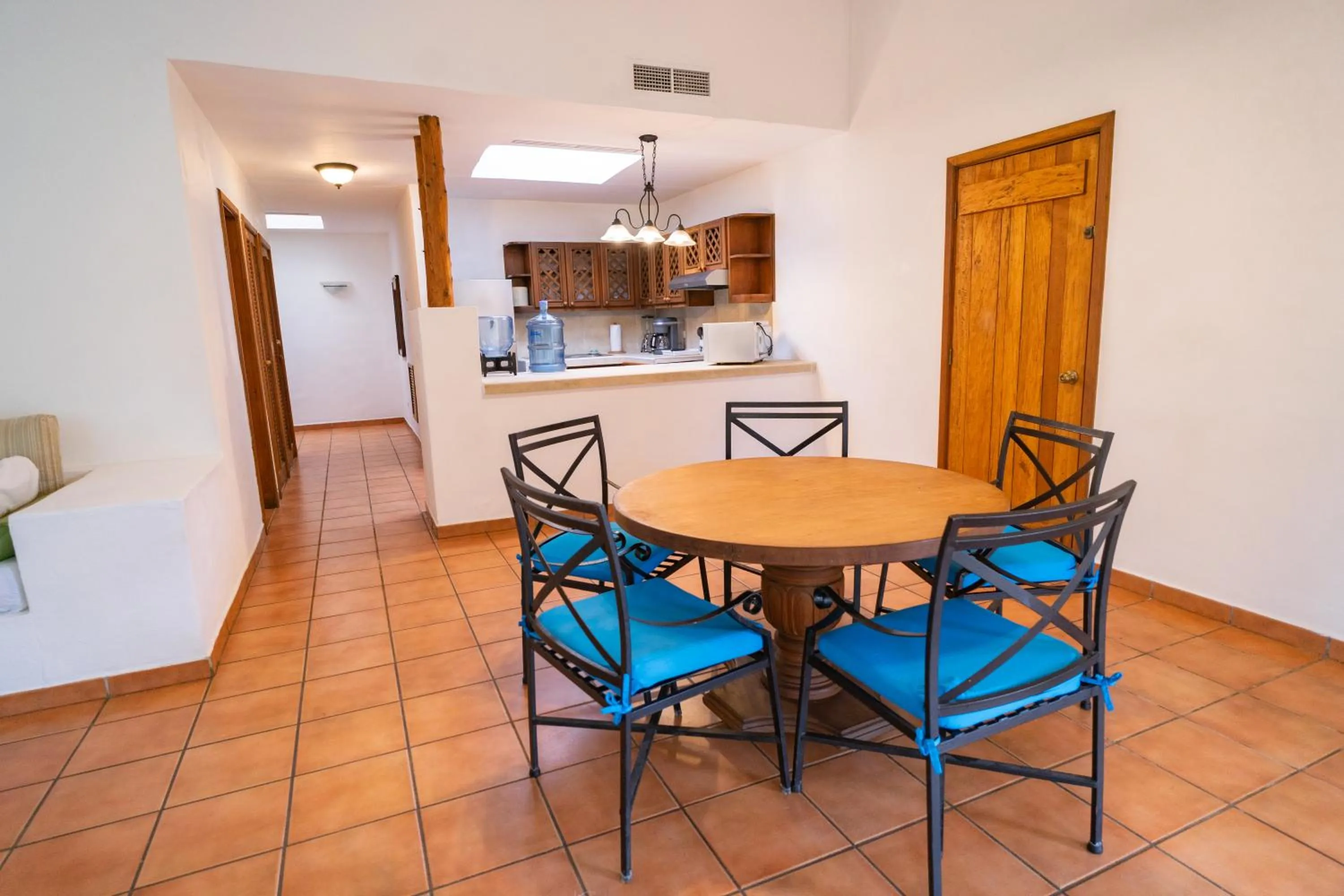 Dining area in Amatique Bay Hotel