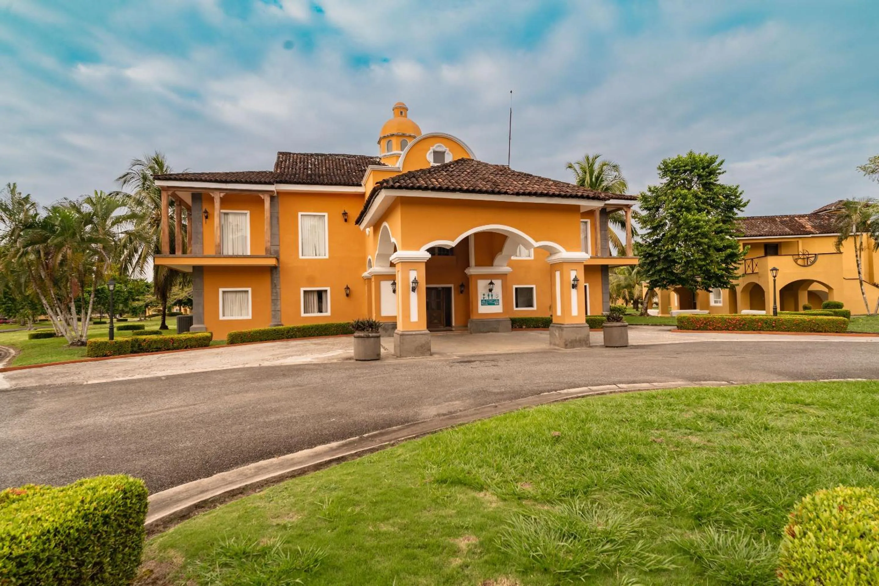 Property building in Amatique Bay Hotel