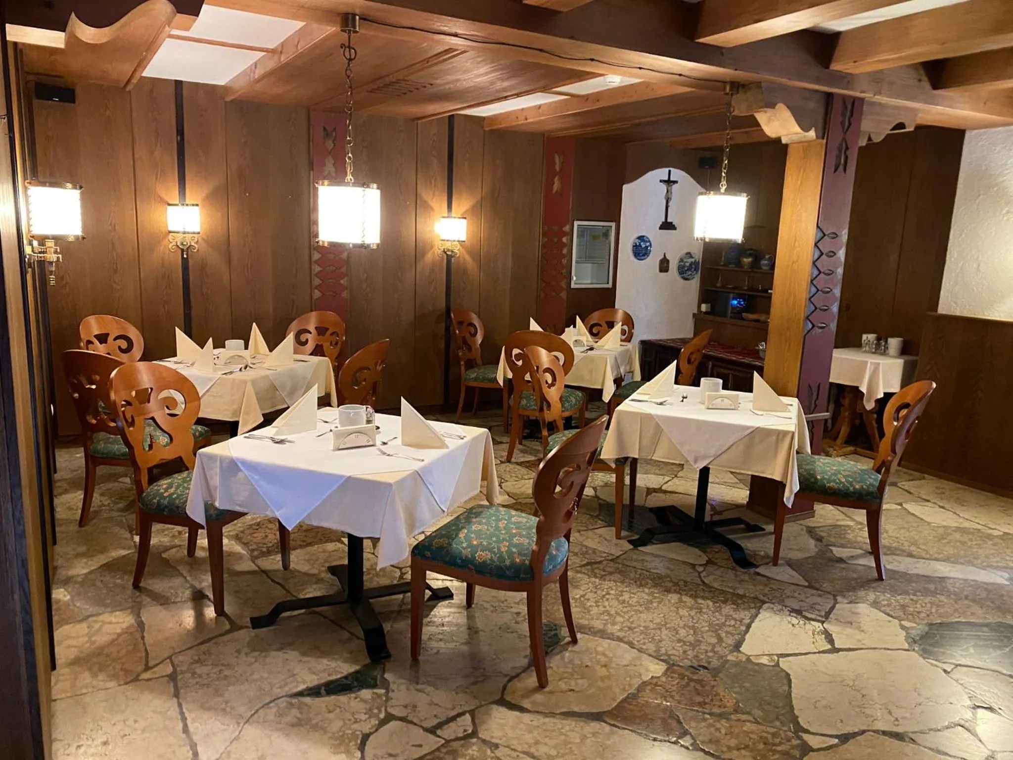 Restaurant/places to eat in Hotel Batzenhäusl