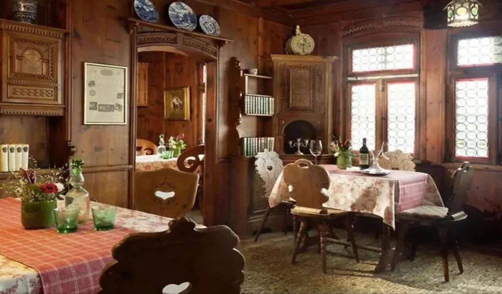 Restaurant/places to eat in Hotel Batzenhäusl