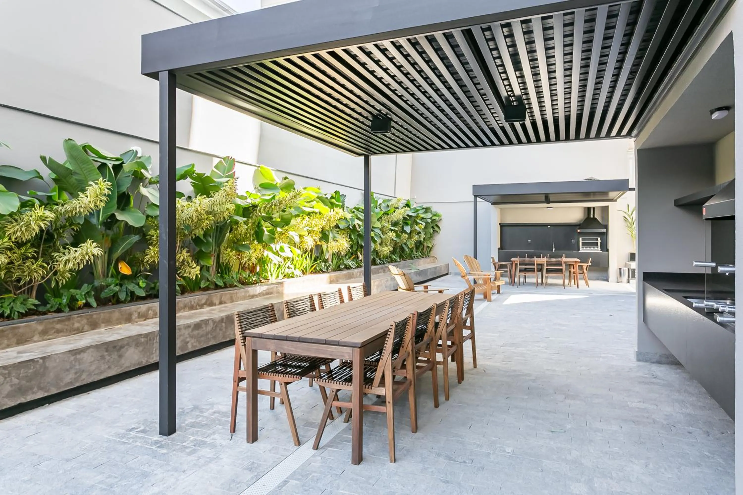 Restaurant/places to eat in Studios Rio Branco by Viva - Prédio moderno, aptos com cama king-size no centro de Floripa
