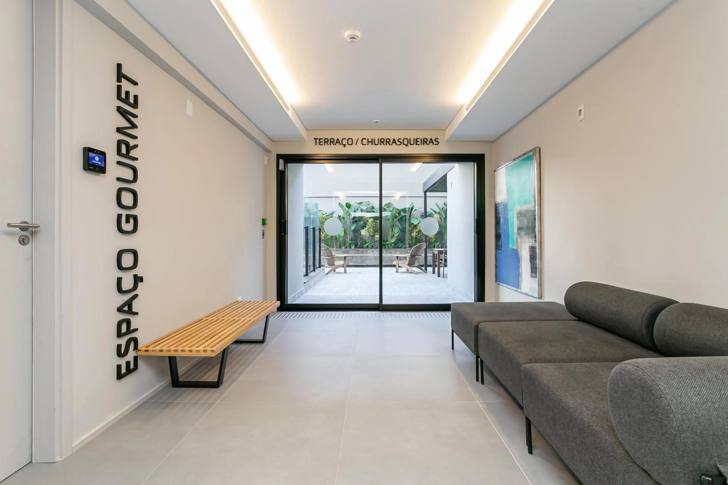 Living room in Studios Rio Branco by Viva - Prédio moderno, aptos com cama king-size no centro de Floripa