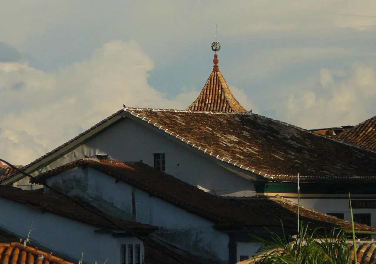 Property building in Pouso da Chica