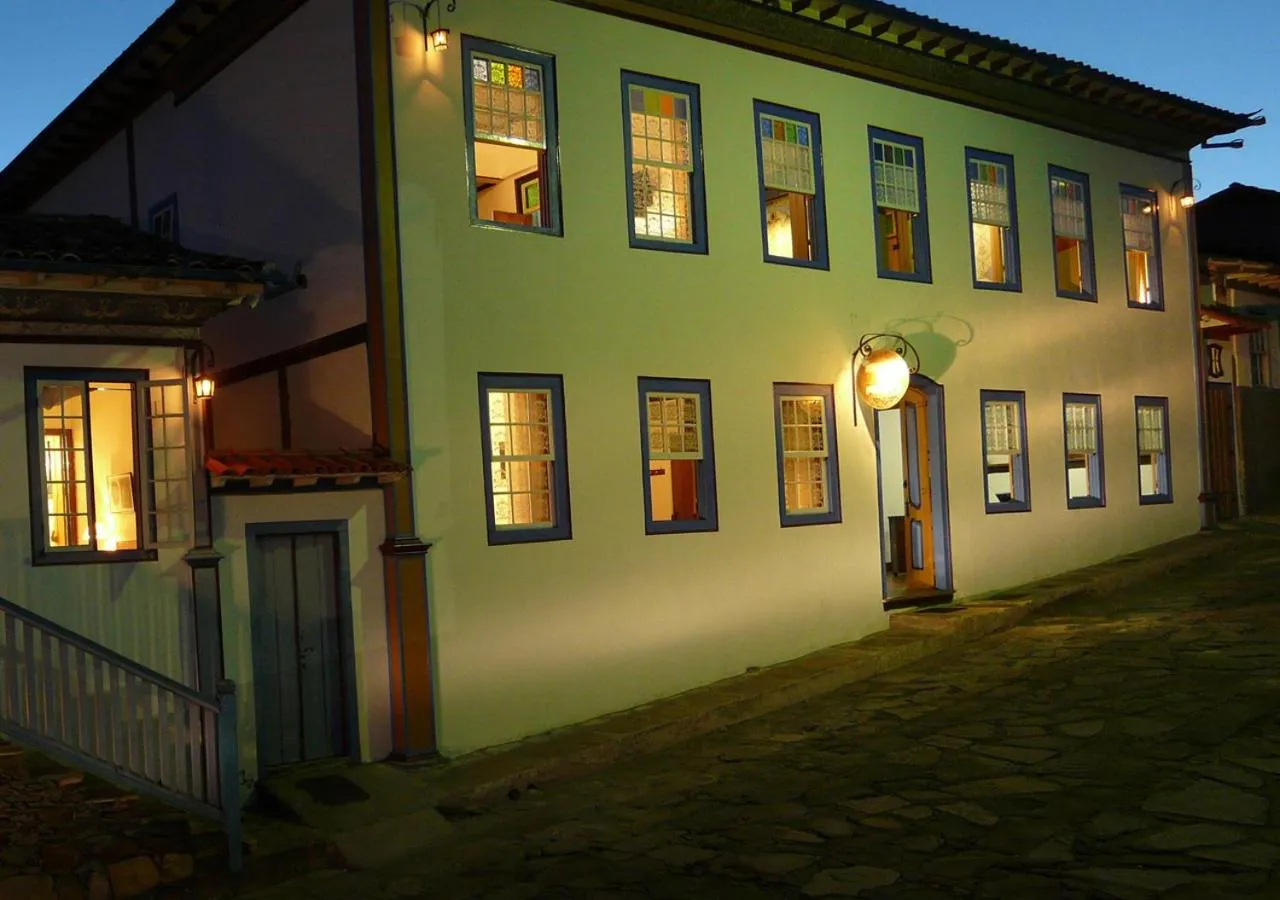 Property building in Pouso da Chica