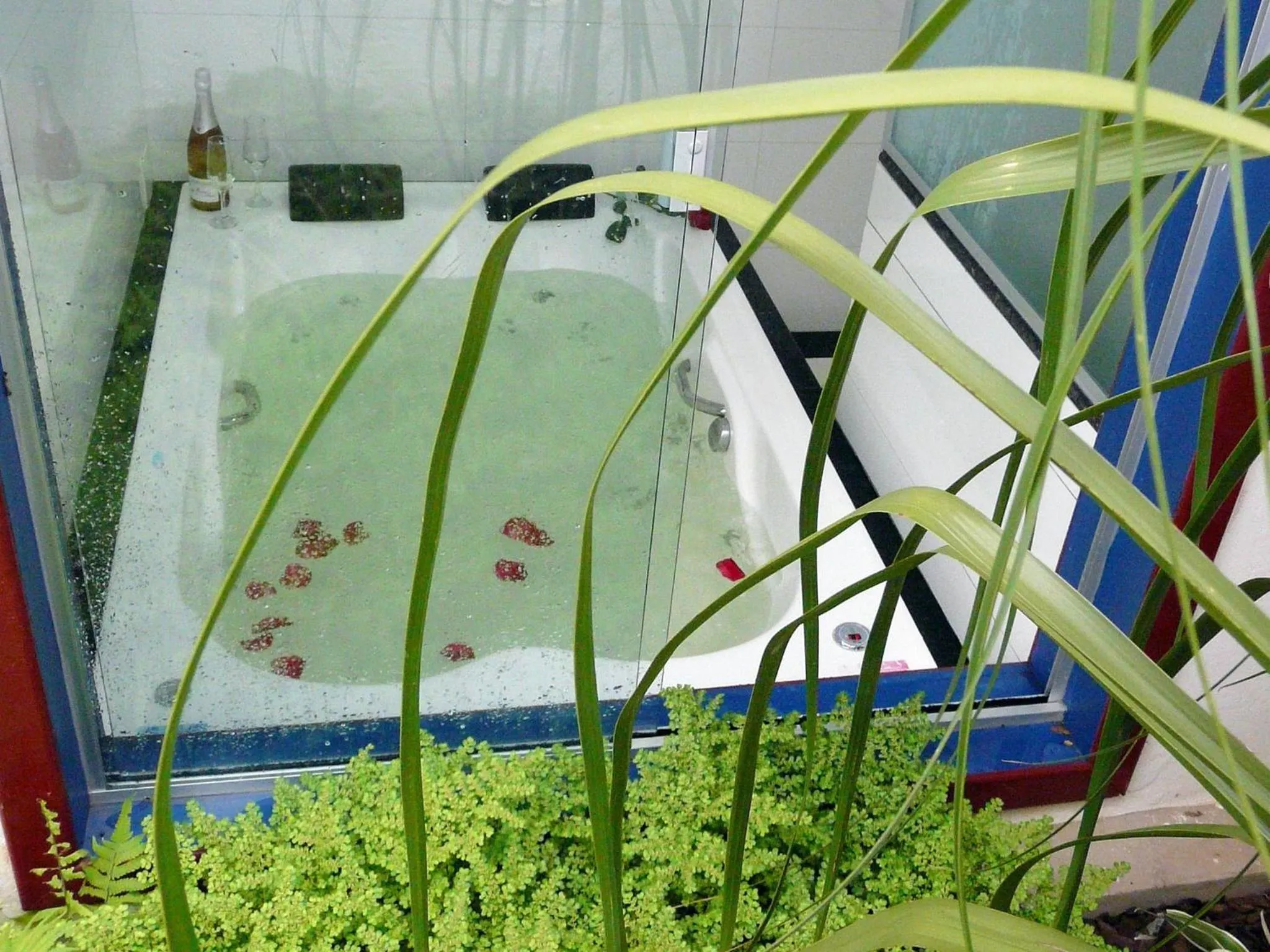 Shower in Pouso da Chica