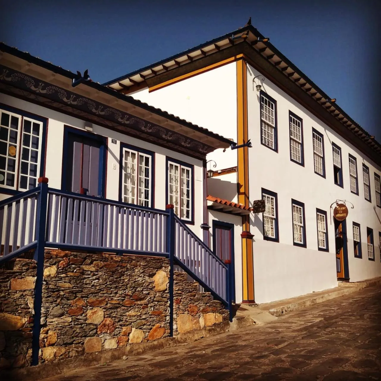 Property building in Pouso da Chica