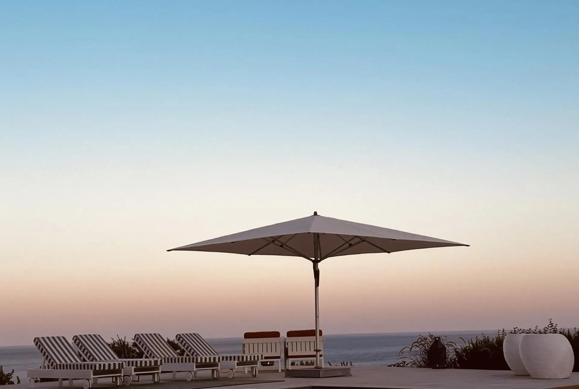 Day in Casa Pôr do Sal - Boutique Guesthouse with Heated Pool & Sea Views