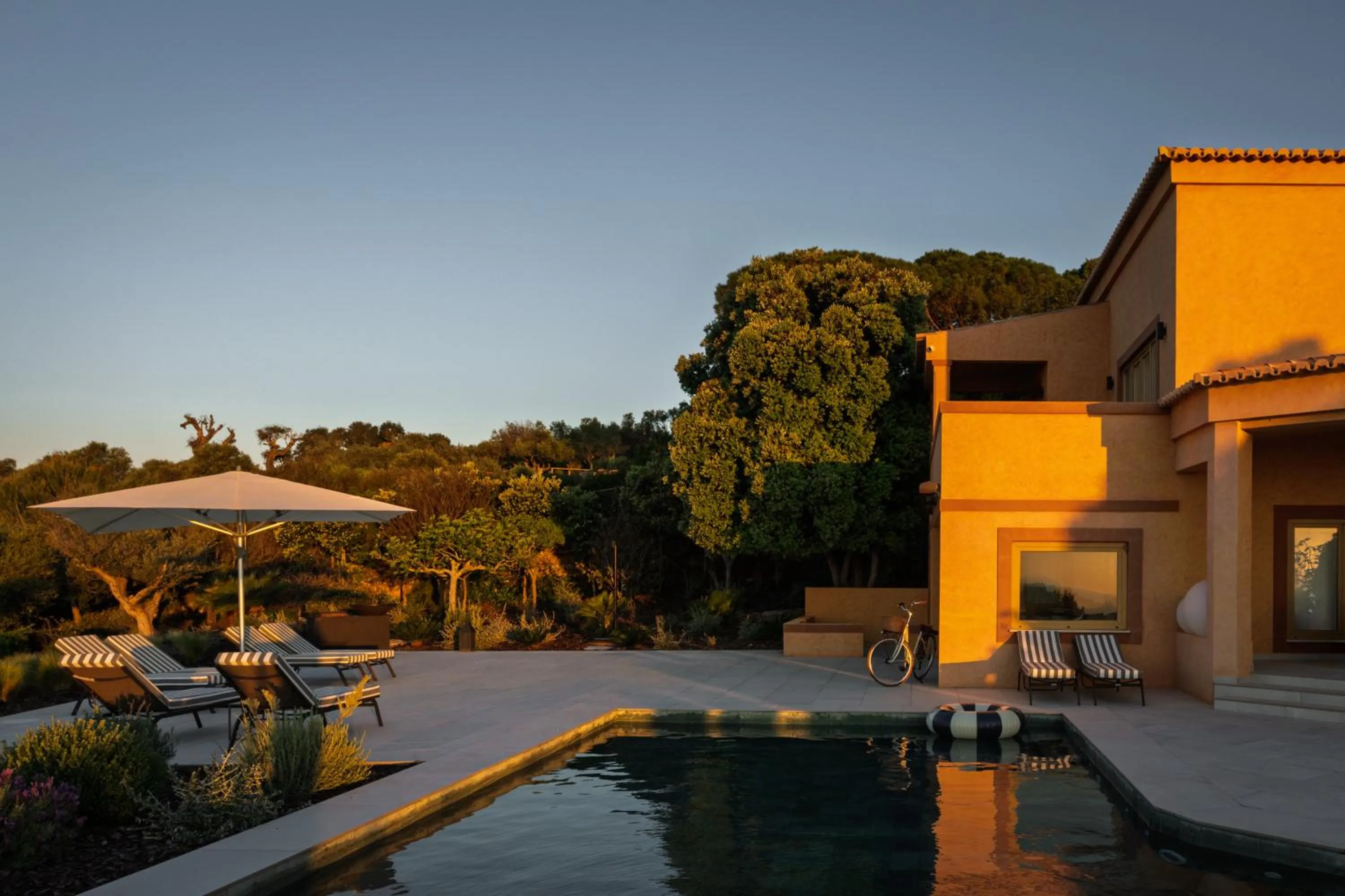 Swimming pool in Casa Pôr do Sal - Boutique Guesthouse with Heated Pool & Sea Views
