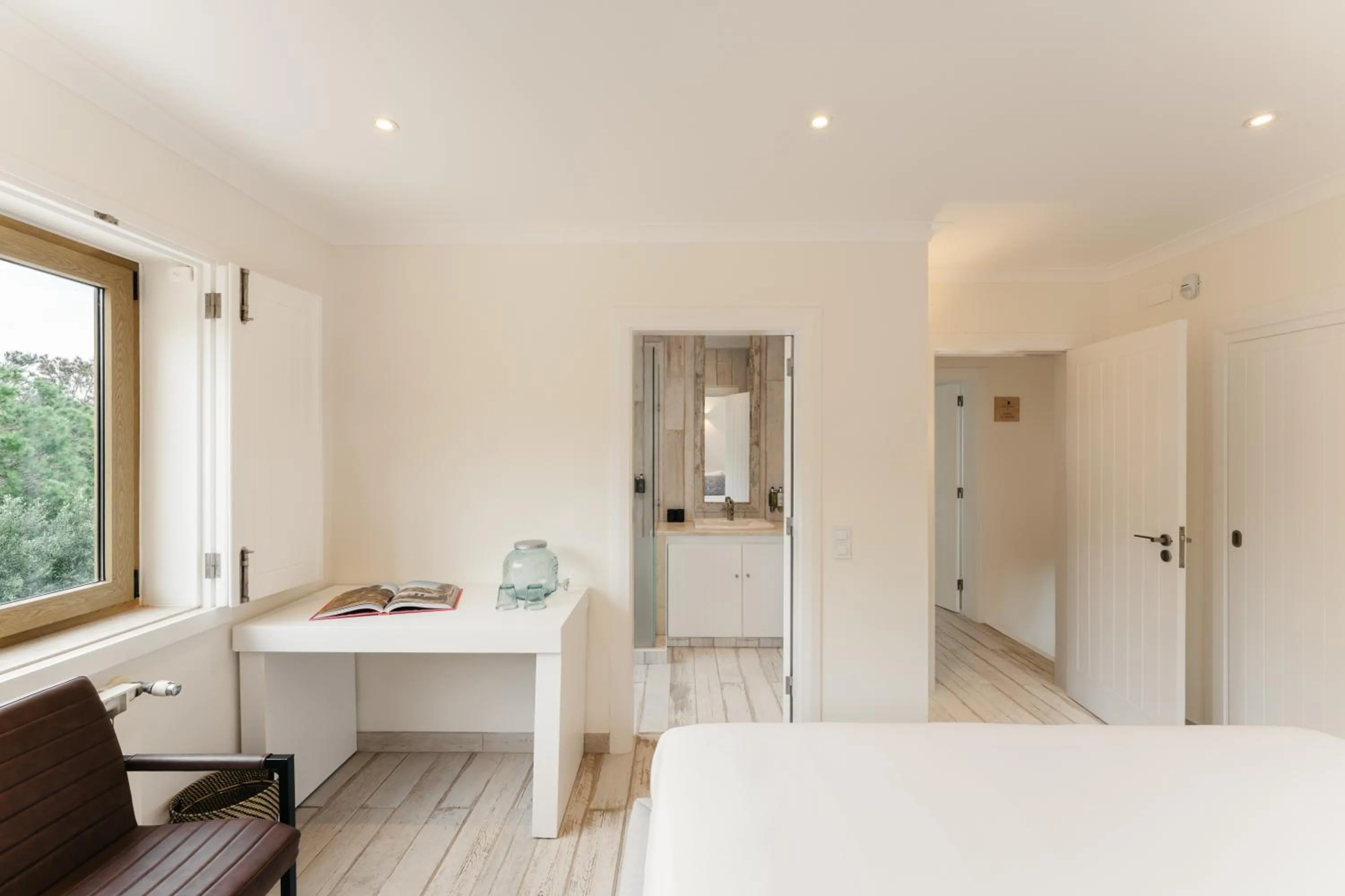 Bedroom, Bed in Casa Pôr do Sal - Boutique Guesthouse with Heated Pool & Sea Views