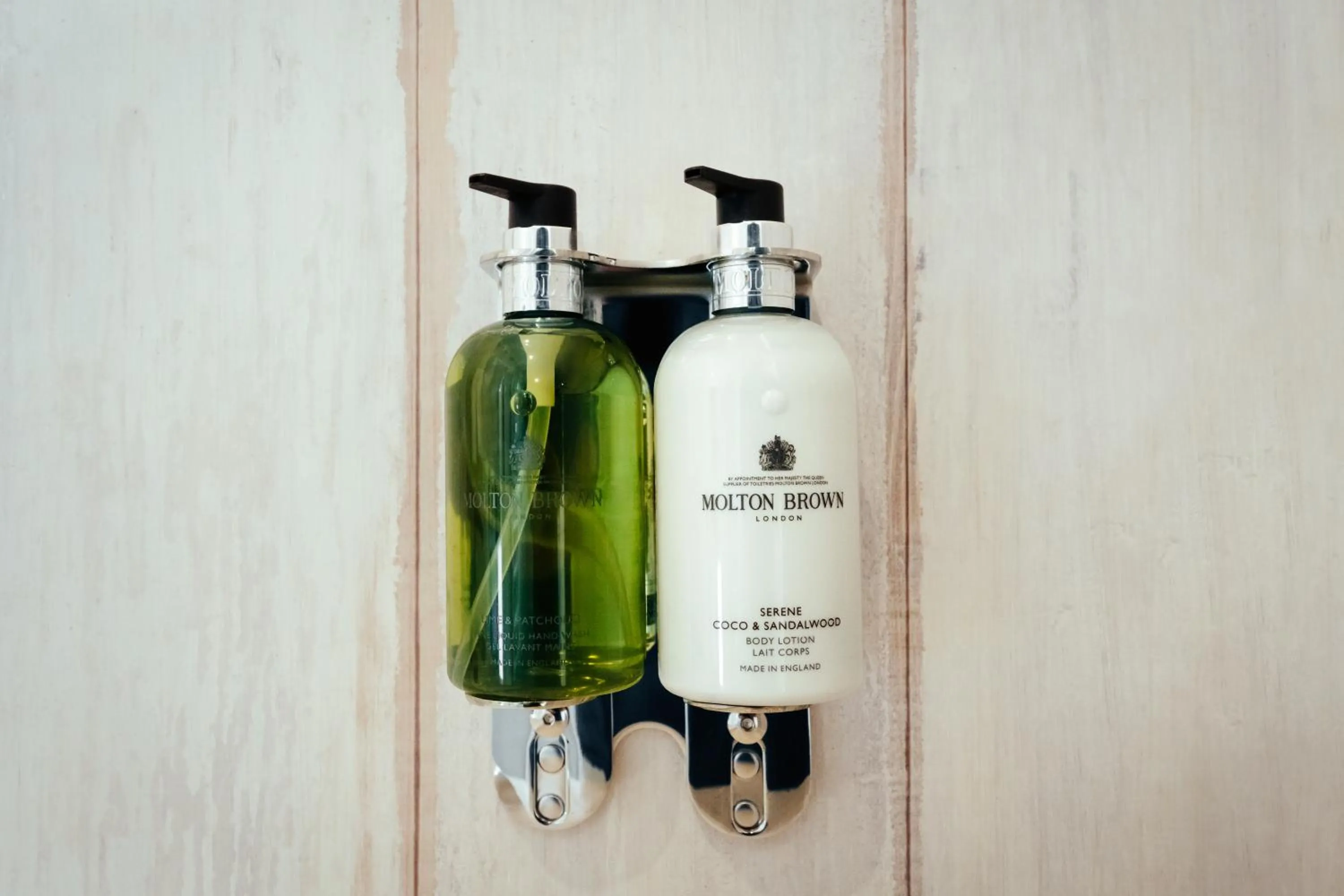 Bathroom in Casa Pôr do Sal - Boutique Guesthouse with Heated Pool & Sea Views