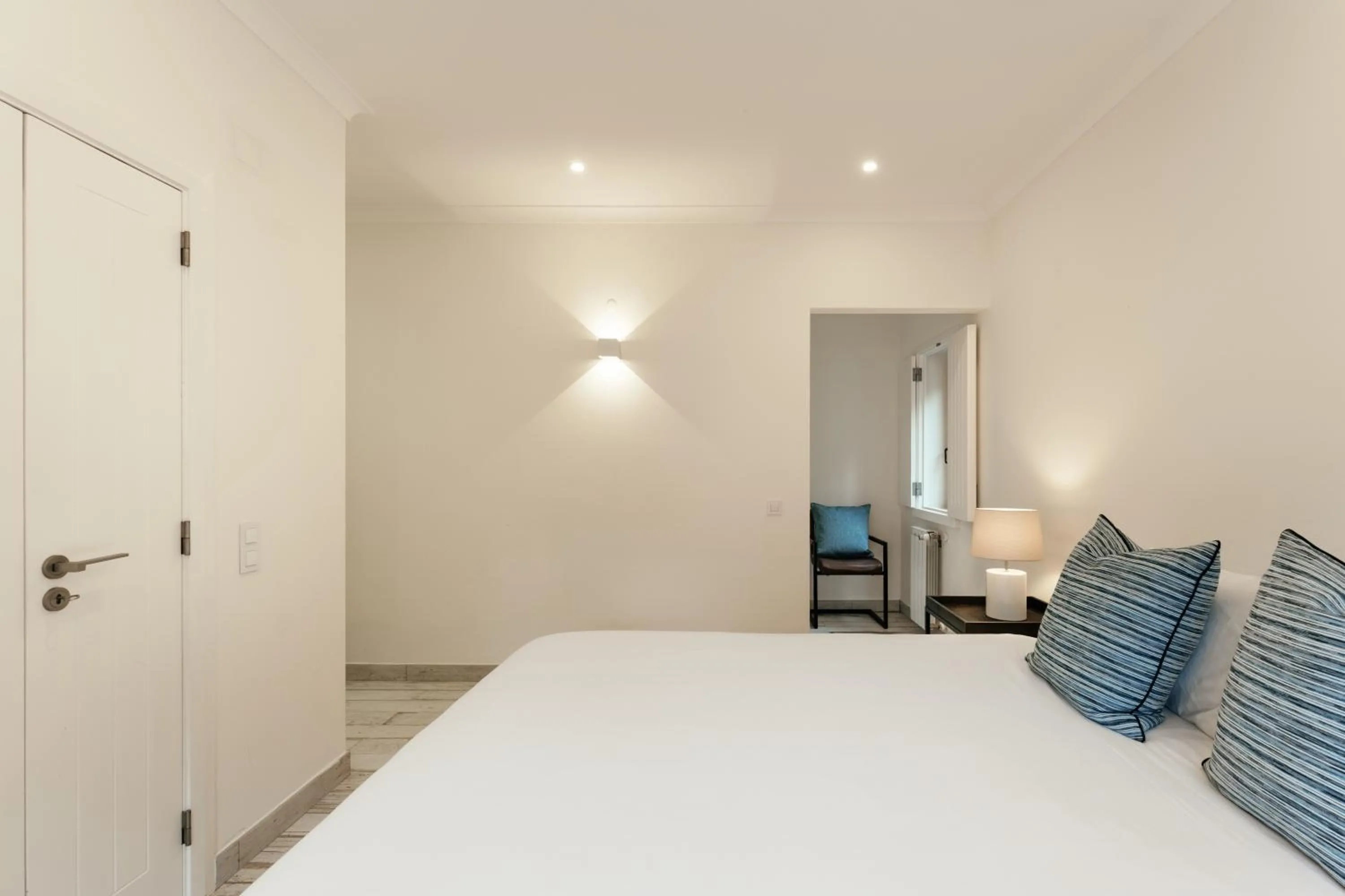 Bed in Casa Pôr do Sal - Boutique Guesthouse with Heated Pool & Sea Views