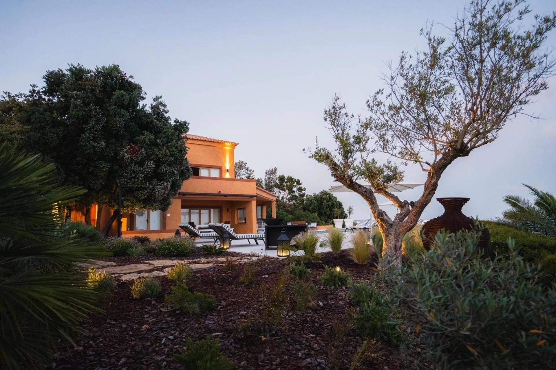 Property building in Casa Pôr do Sal - Boutique Guesthouse with Heated Pool & Sea Views