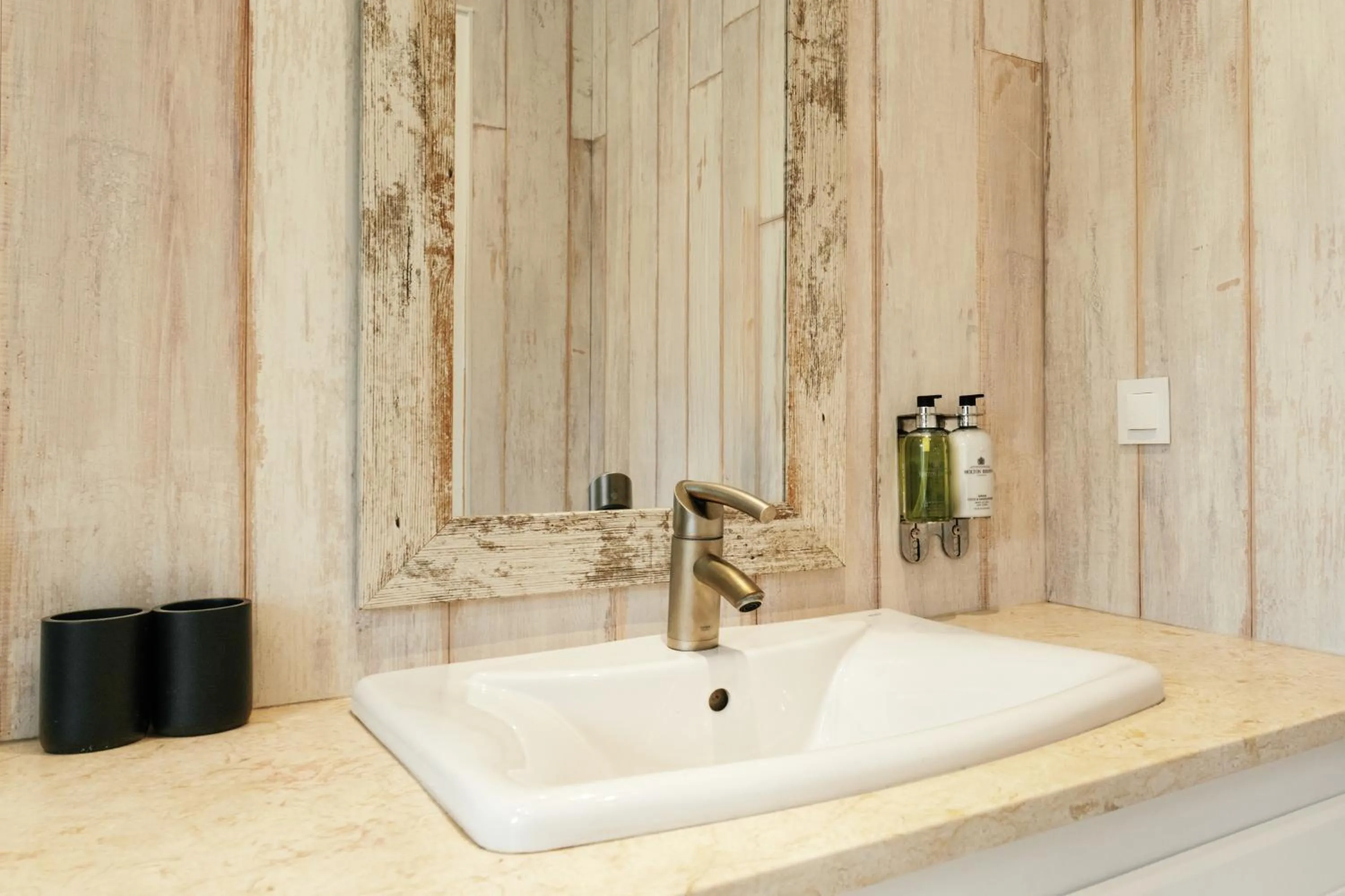 Toilet in Casa Pôr do Sal - Boutique Guesthouse with Heated Pool & Sea Views