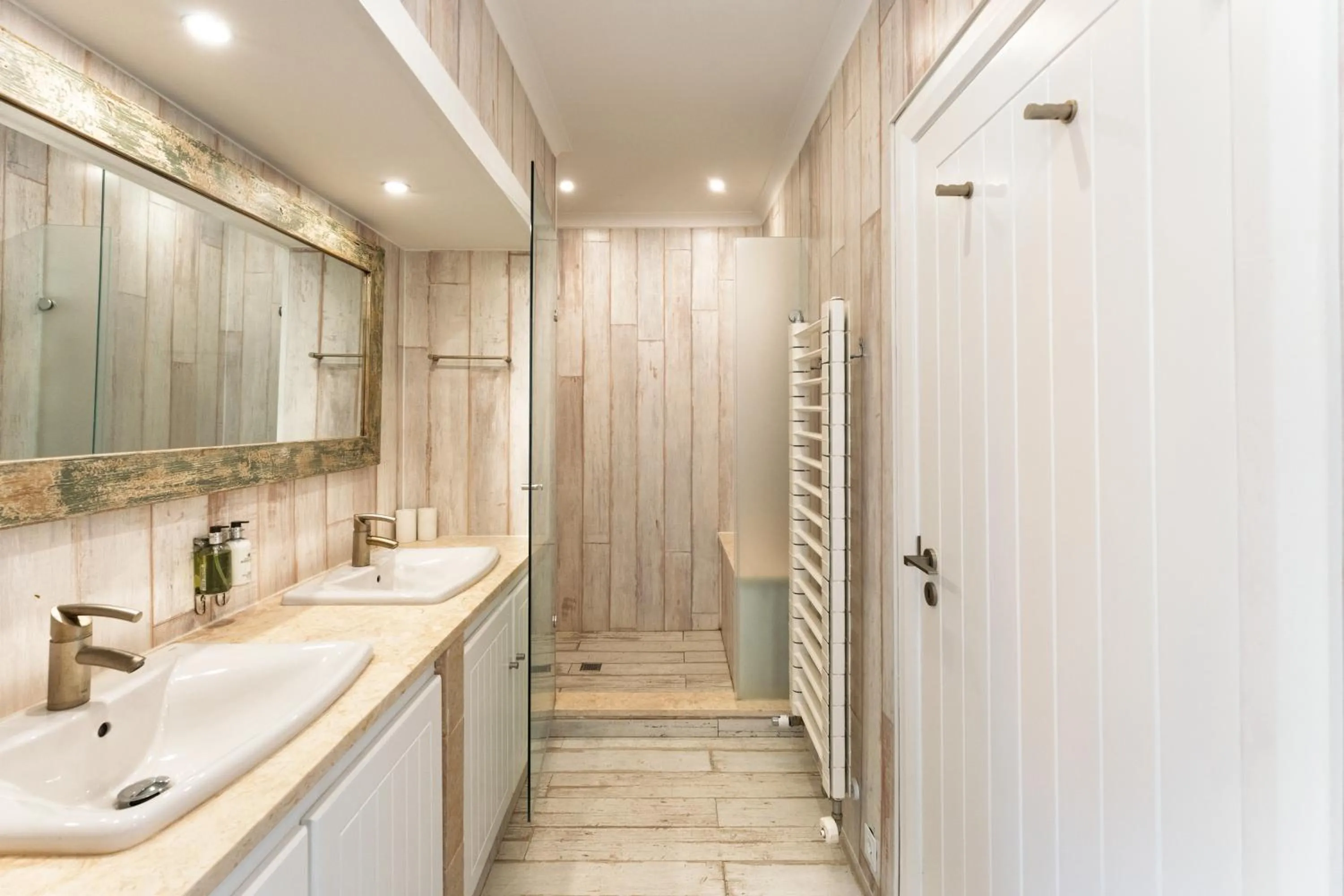 Toilet in Casa Pôr do Sal - Boutique Guesthouse with Heated Pool & Sea Views