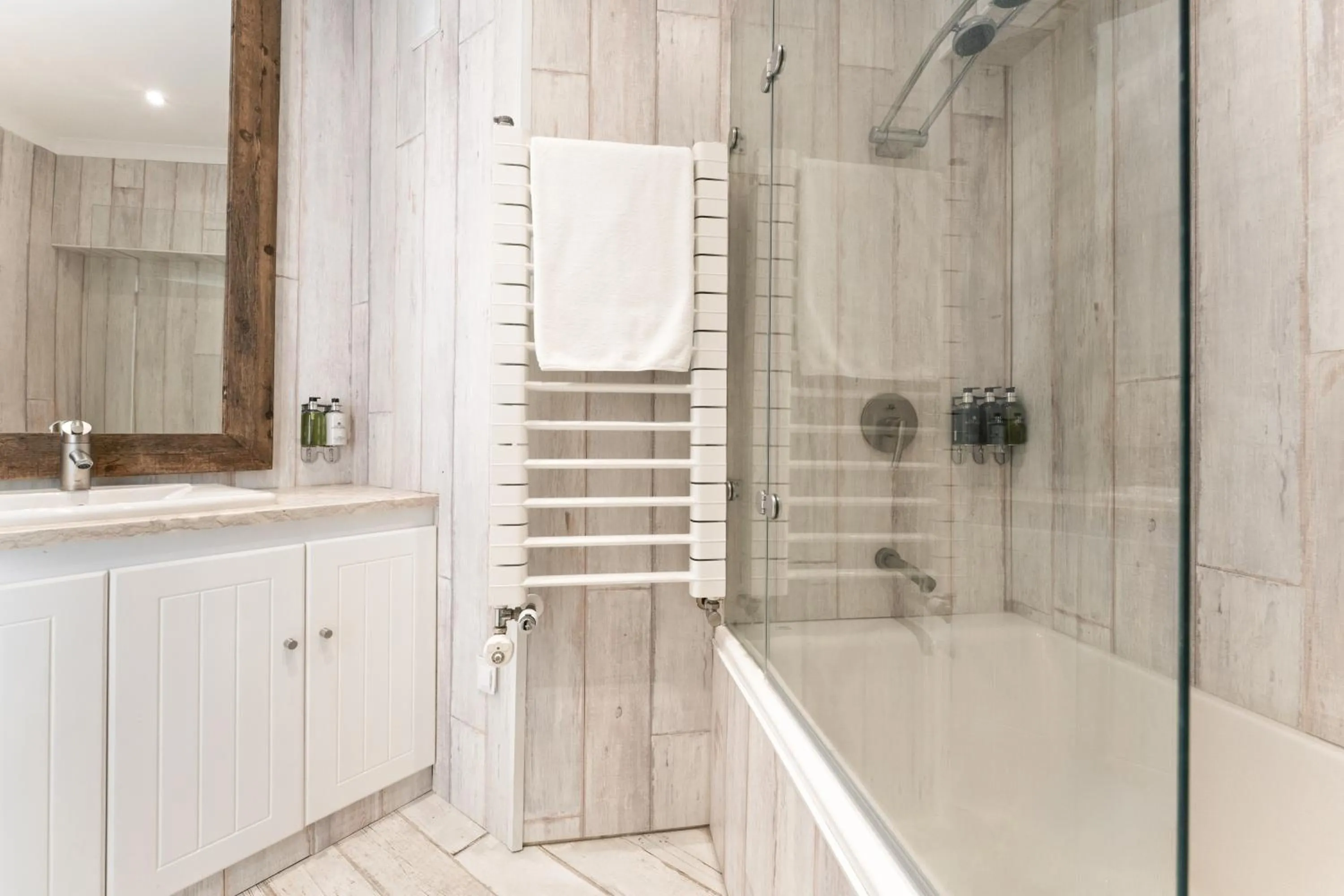 Toilet in Casa Pôr do Sal - Boutique Guesthouse with Heated Pool & Sea Views