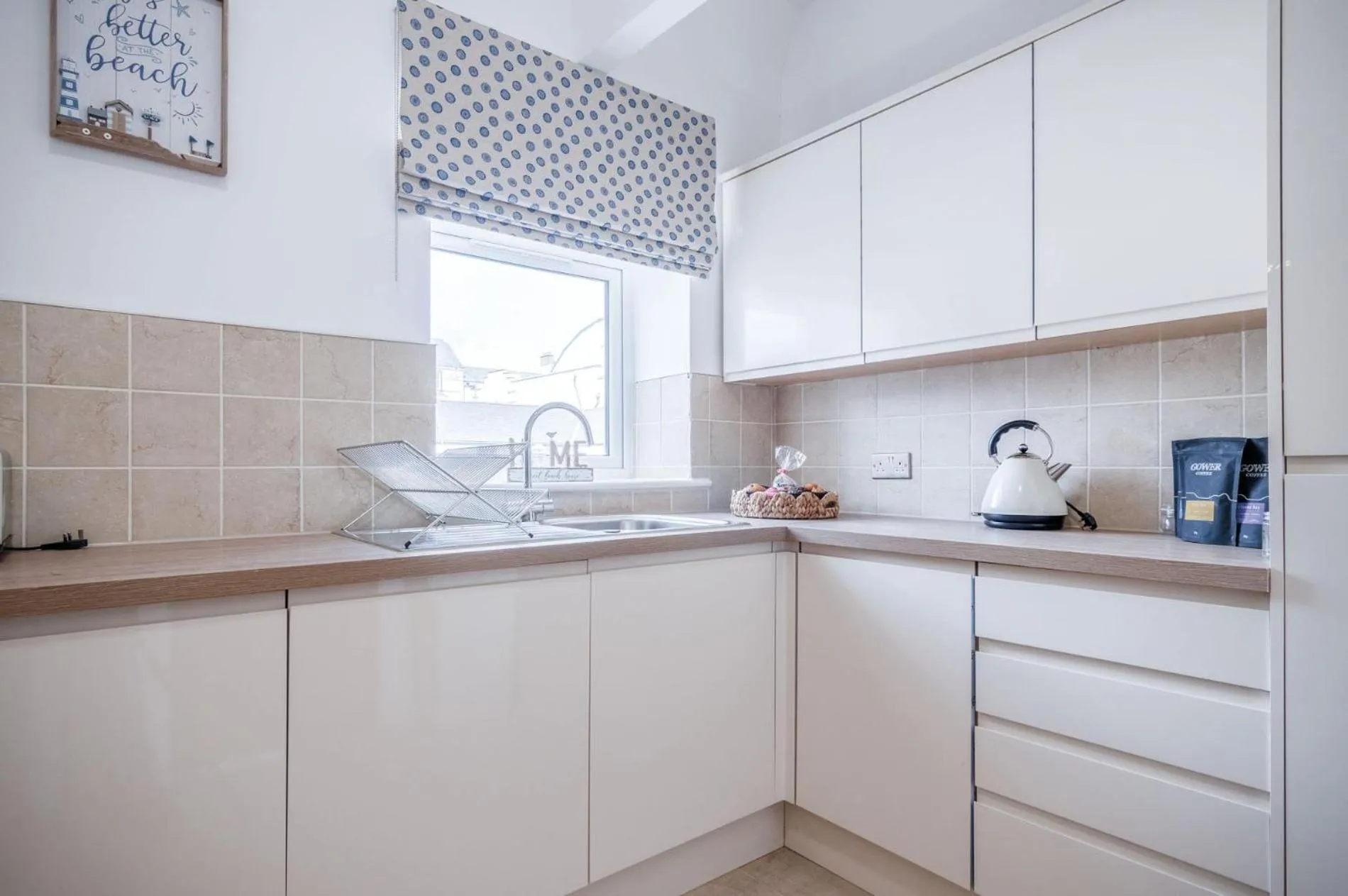 Beach Haven Hideout - 2 Bedroom - Milford Haven