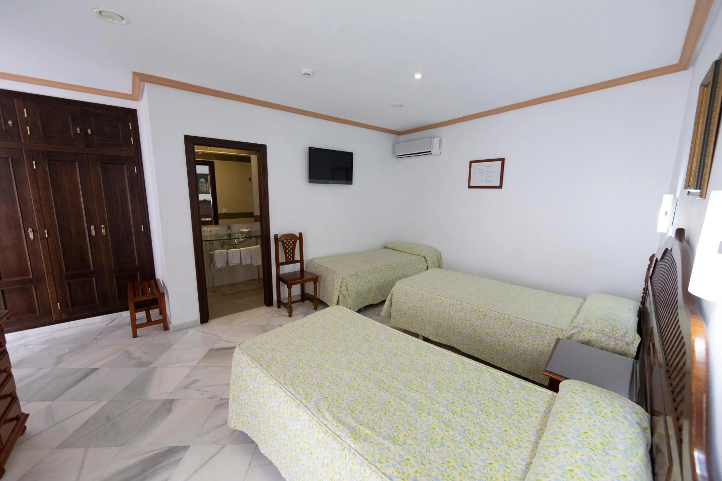 Bed in Hotel Los Omeyas