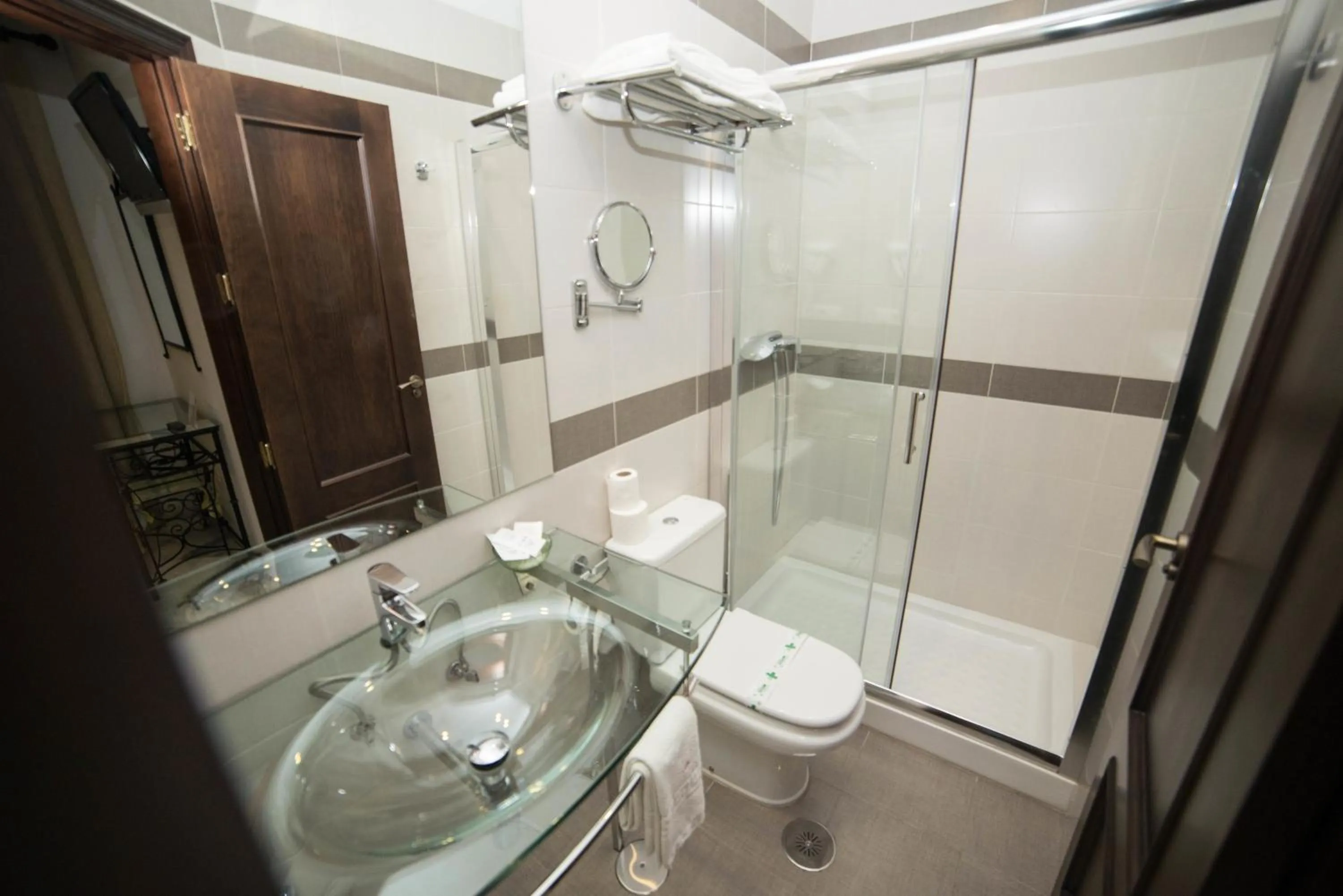 Bathroom in Hotel Los Omeyas