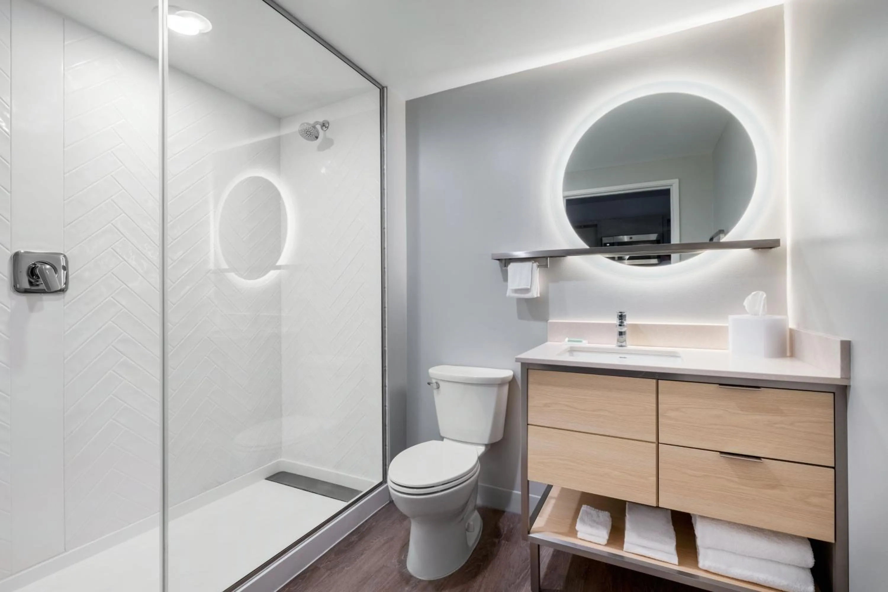 Bathroom in TownePlace Suites by Marriott Brunswick