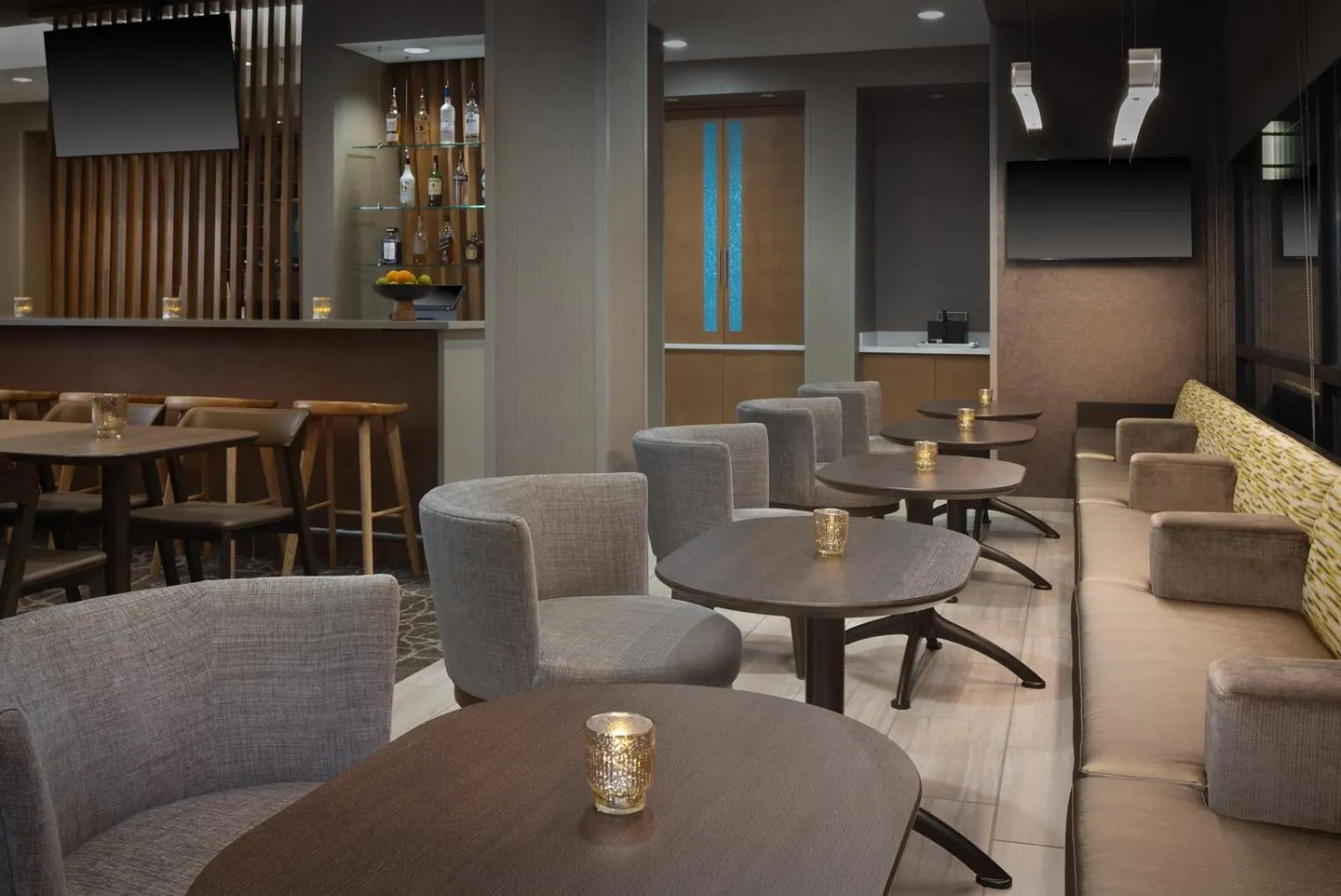 Lounge or bar in Springhill Suites by Marriott Newburgh Evansville
