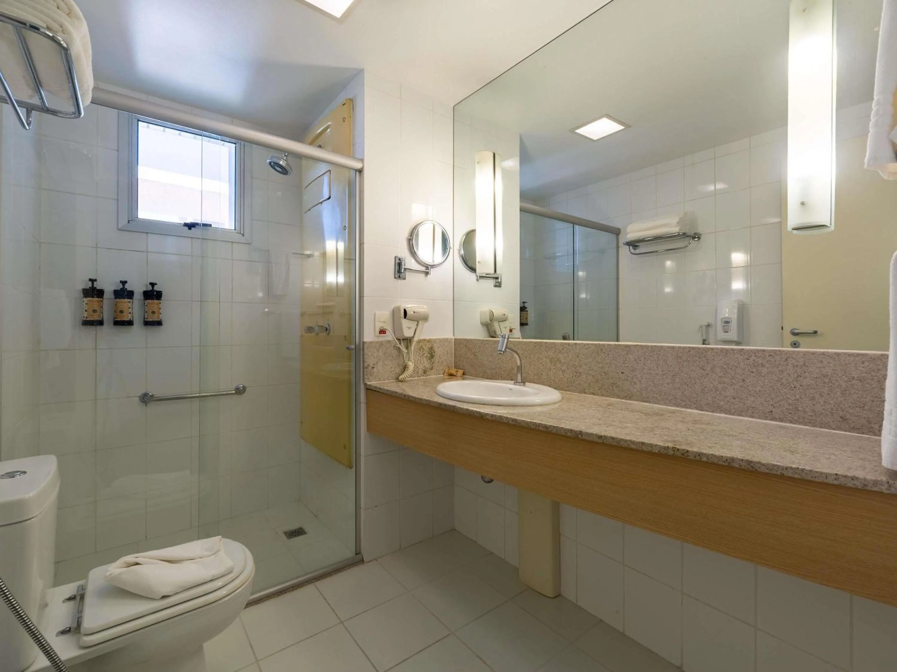 Bedroom in Mercure Manaus