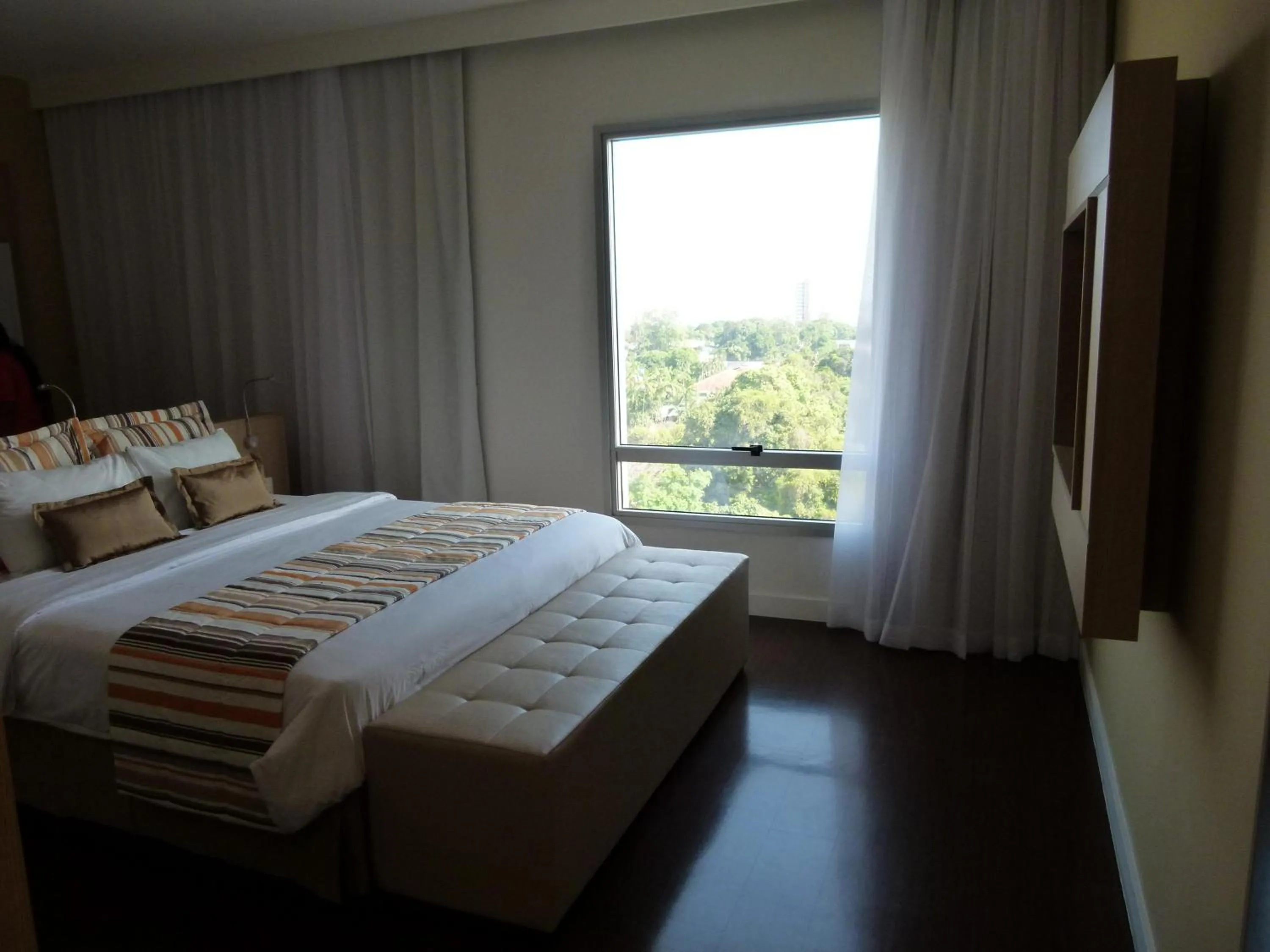 Day, Bed in Mercure Manaus