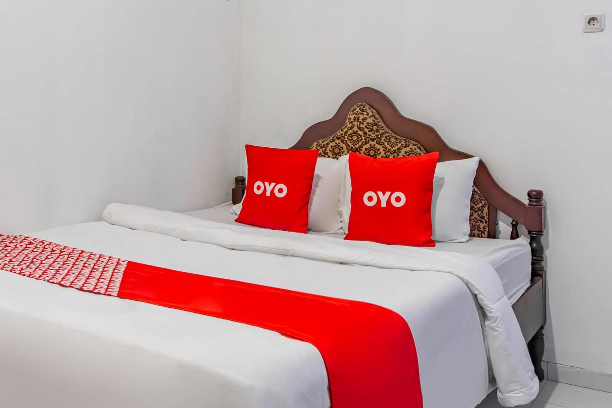 Bedroom, Bed in Hotel O Guest House Pahlawan Syariah