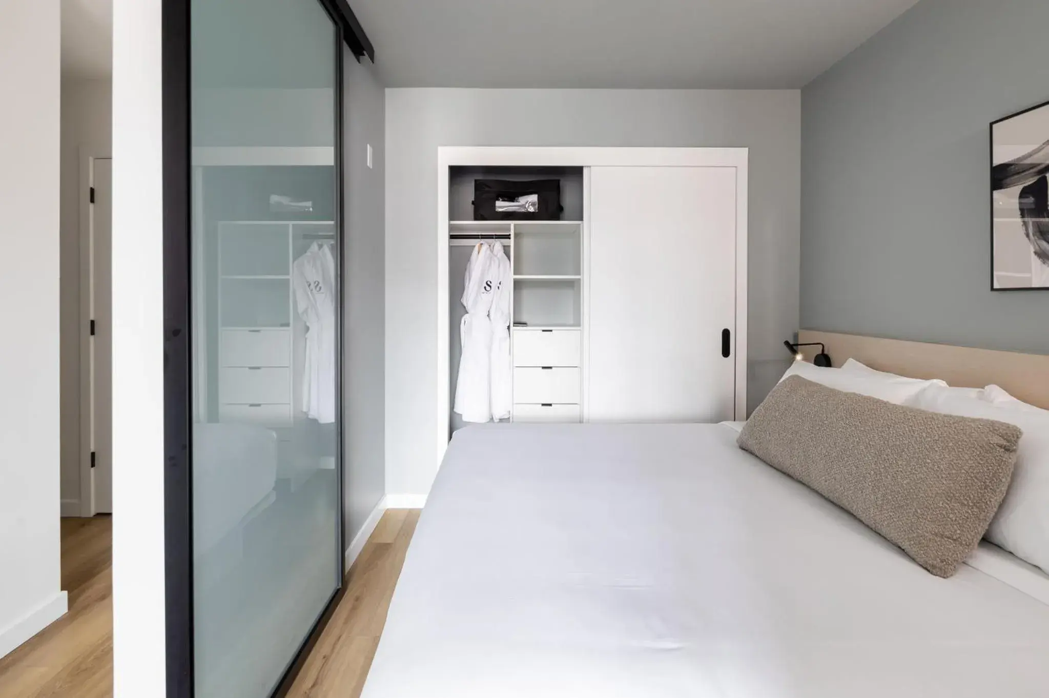 One-Bedroom Apartment in Smithe House One-Bedroom Apartment in Smithe House