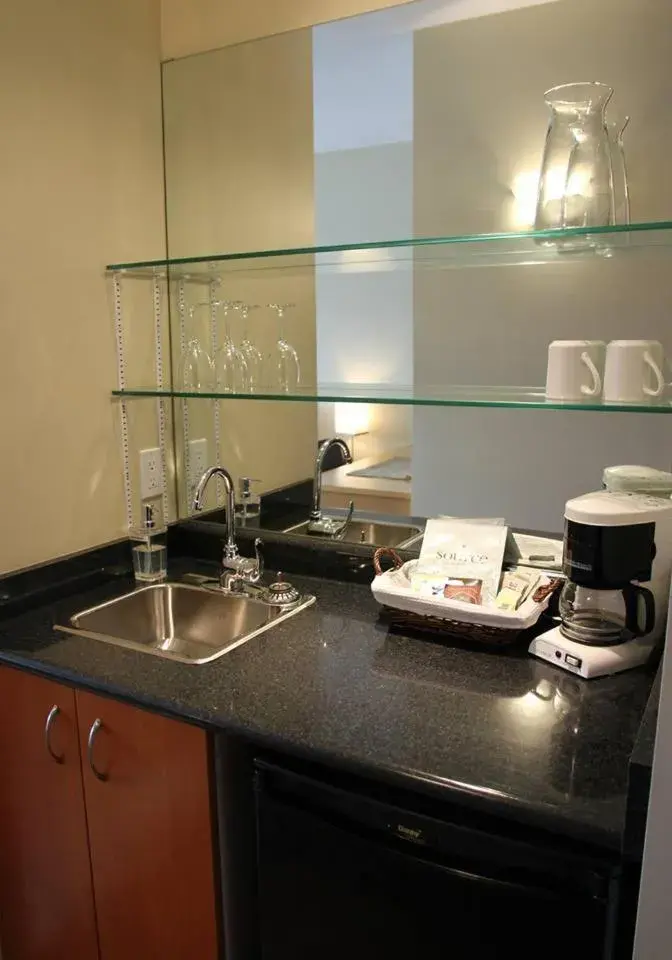 Deluxe Queen Suite in Moon Water Lodge Deluxe Queen Suite in Moon Water Lodge