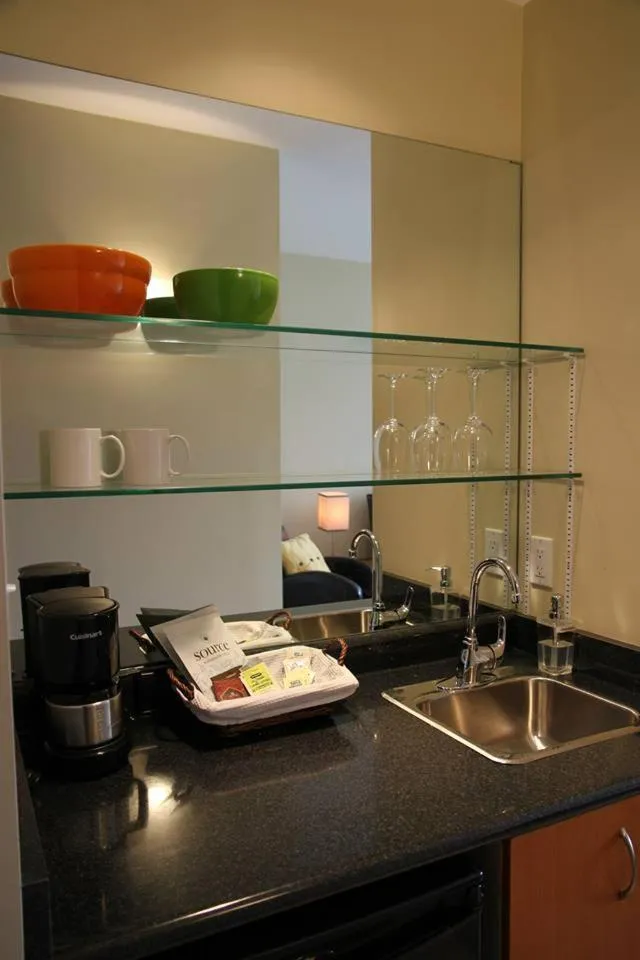 Kitchen or kitchenette in Moon Water Lodge