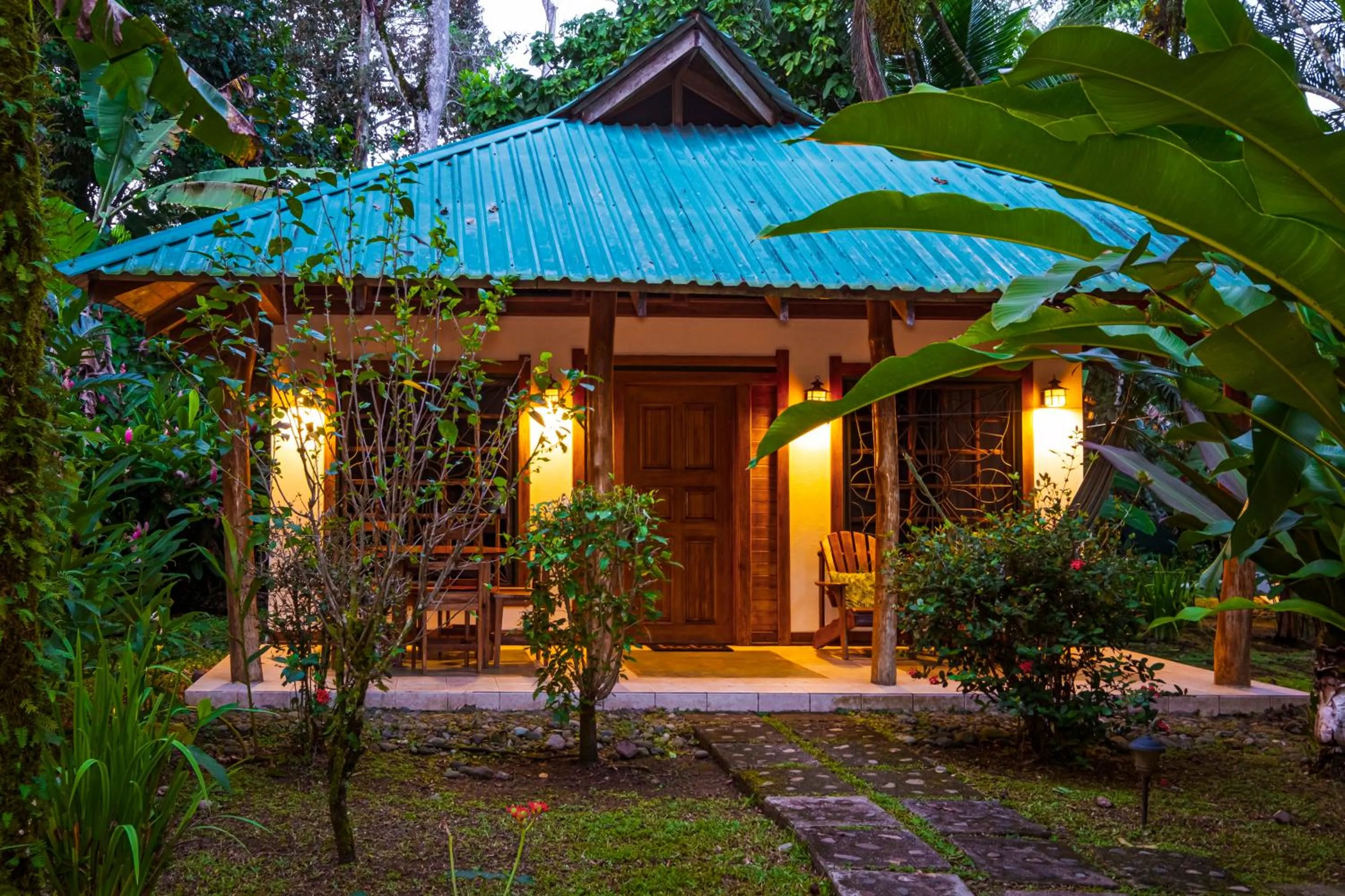 Property building in El Nido Jungle Lodge