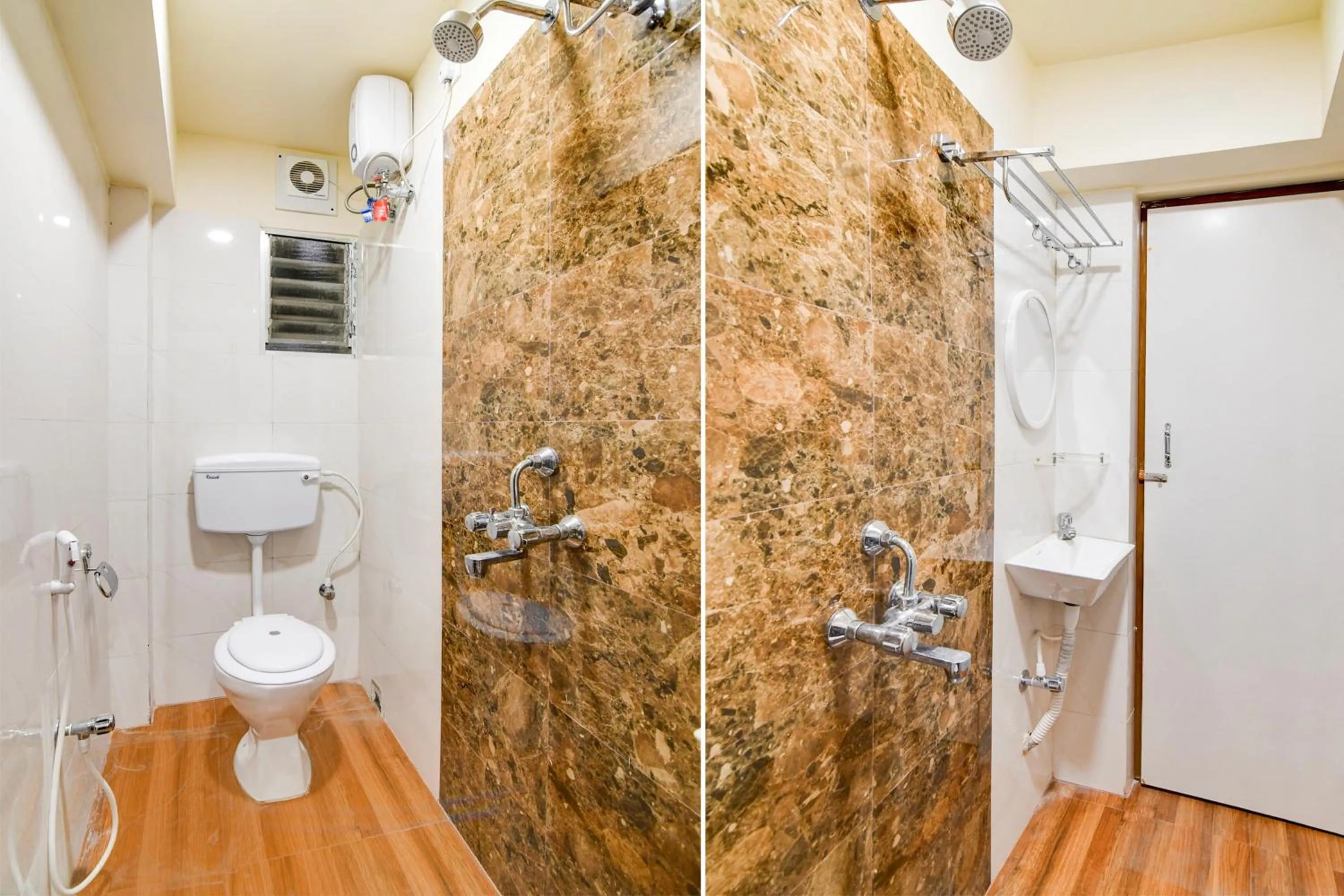 Bathroom in Super Townhouse Kaikhali Near Airport