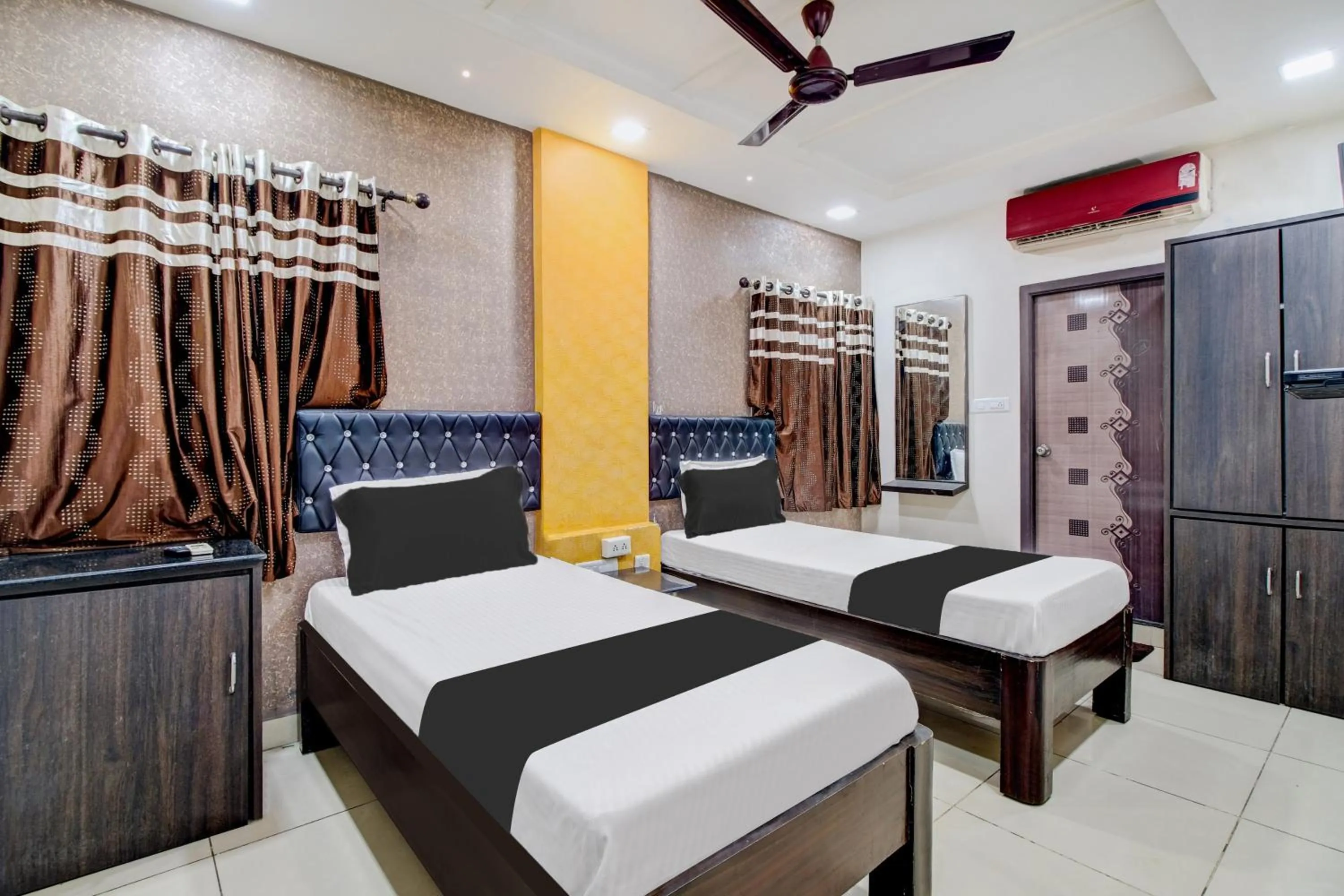 Bedroom, Bed in Hotel O Rajadhani