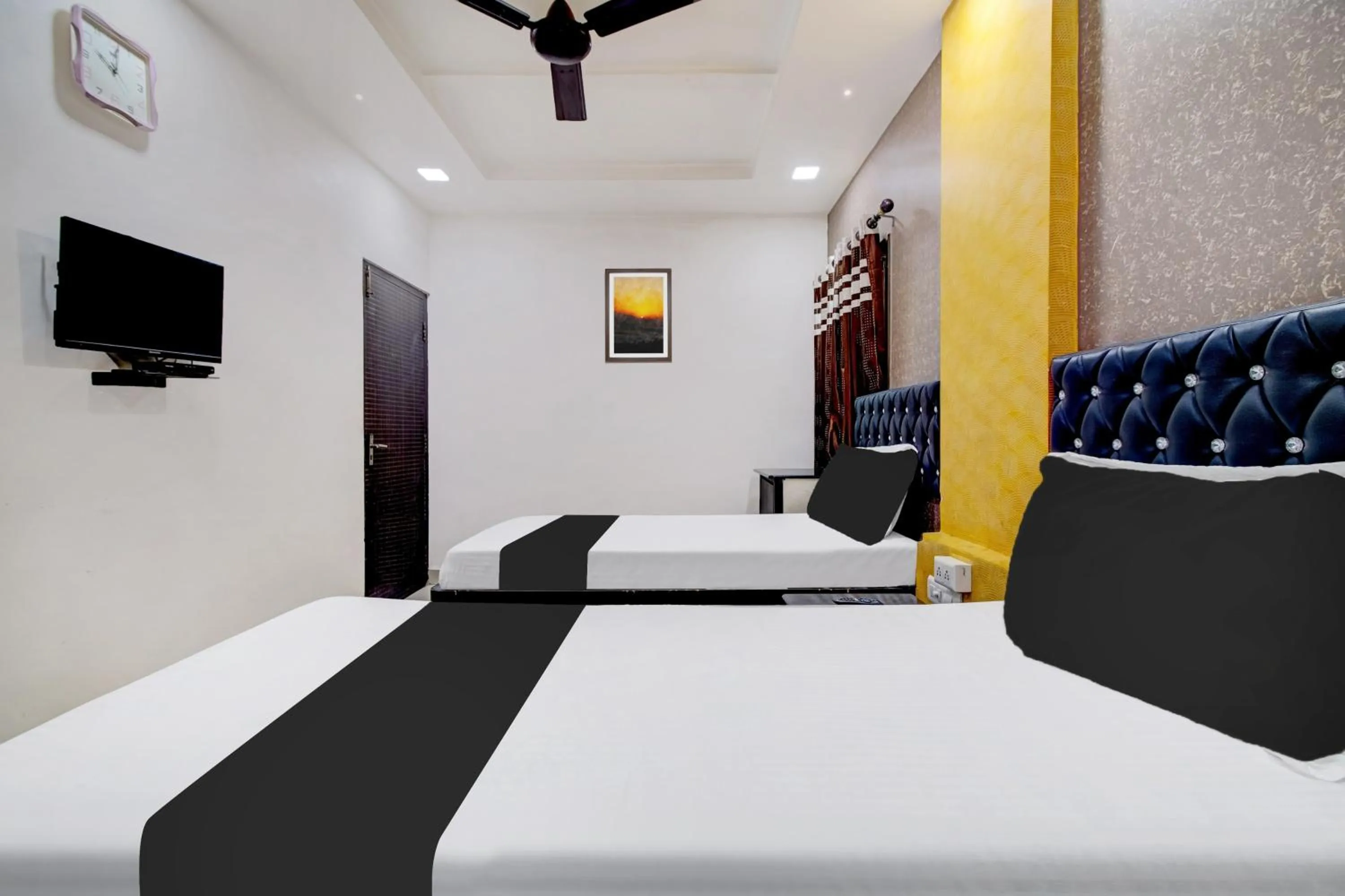 Bedroom, Bed in Hotel O Rajadhani