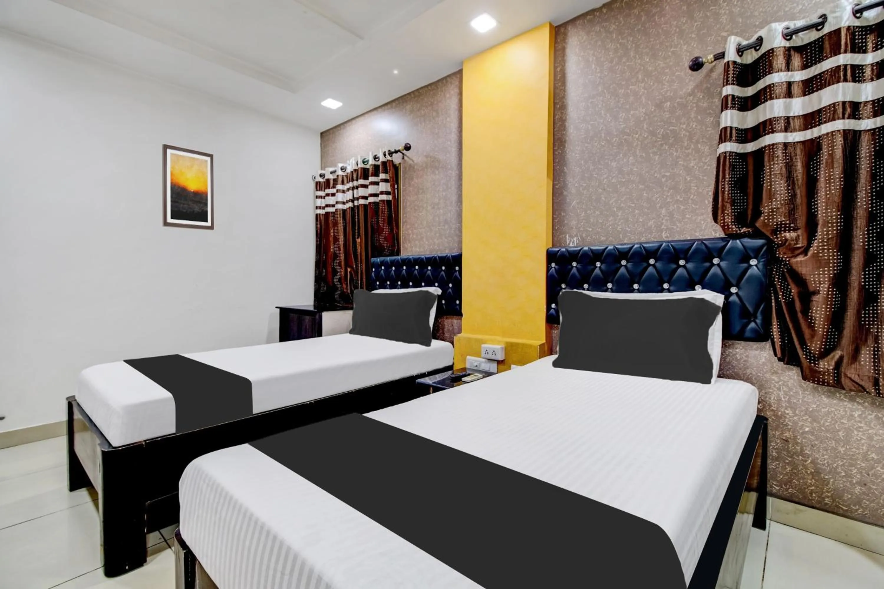 Bedroom, Bed in Hotel O Rajadhani