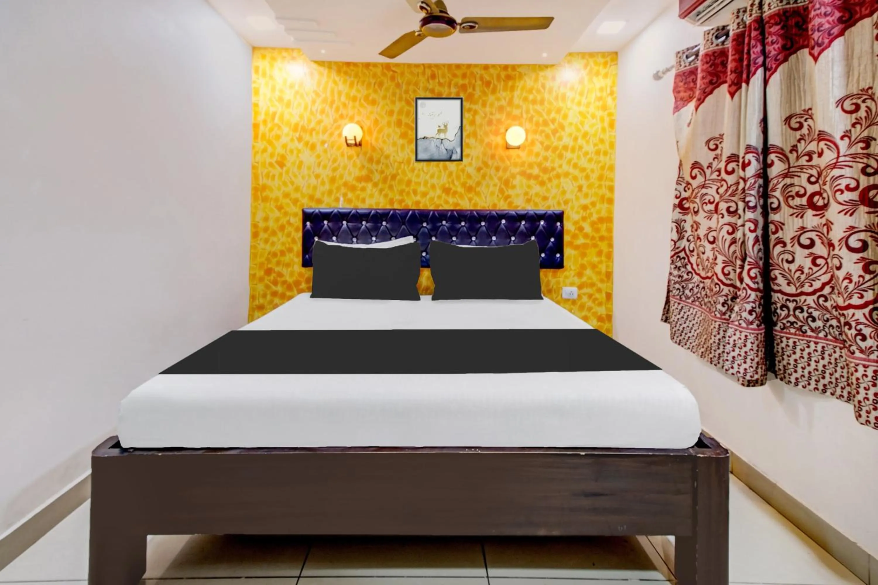 Bedroom, Bed in Hotel O Rajadhani